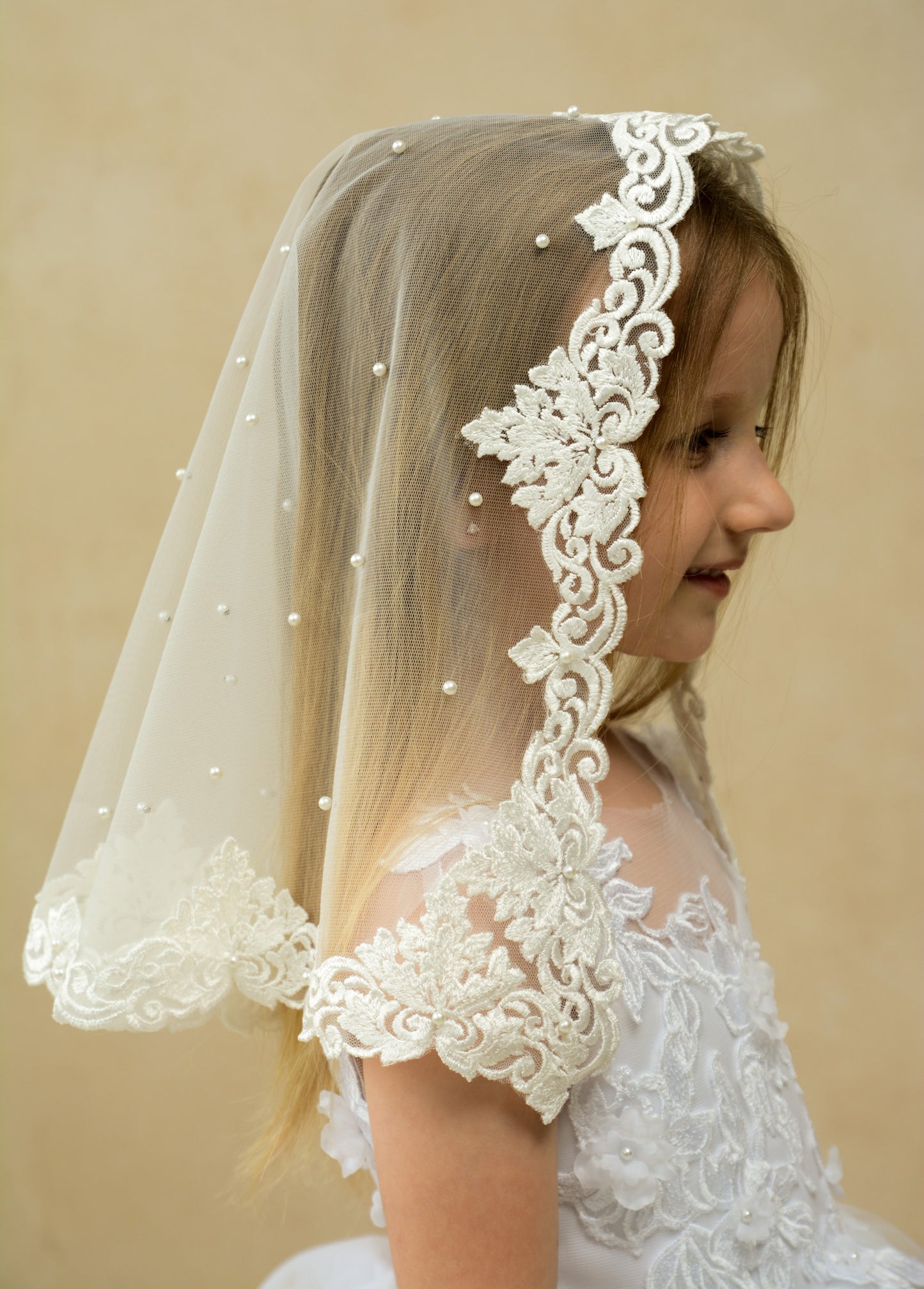 CHILD PEARL VEIL
