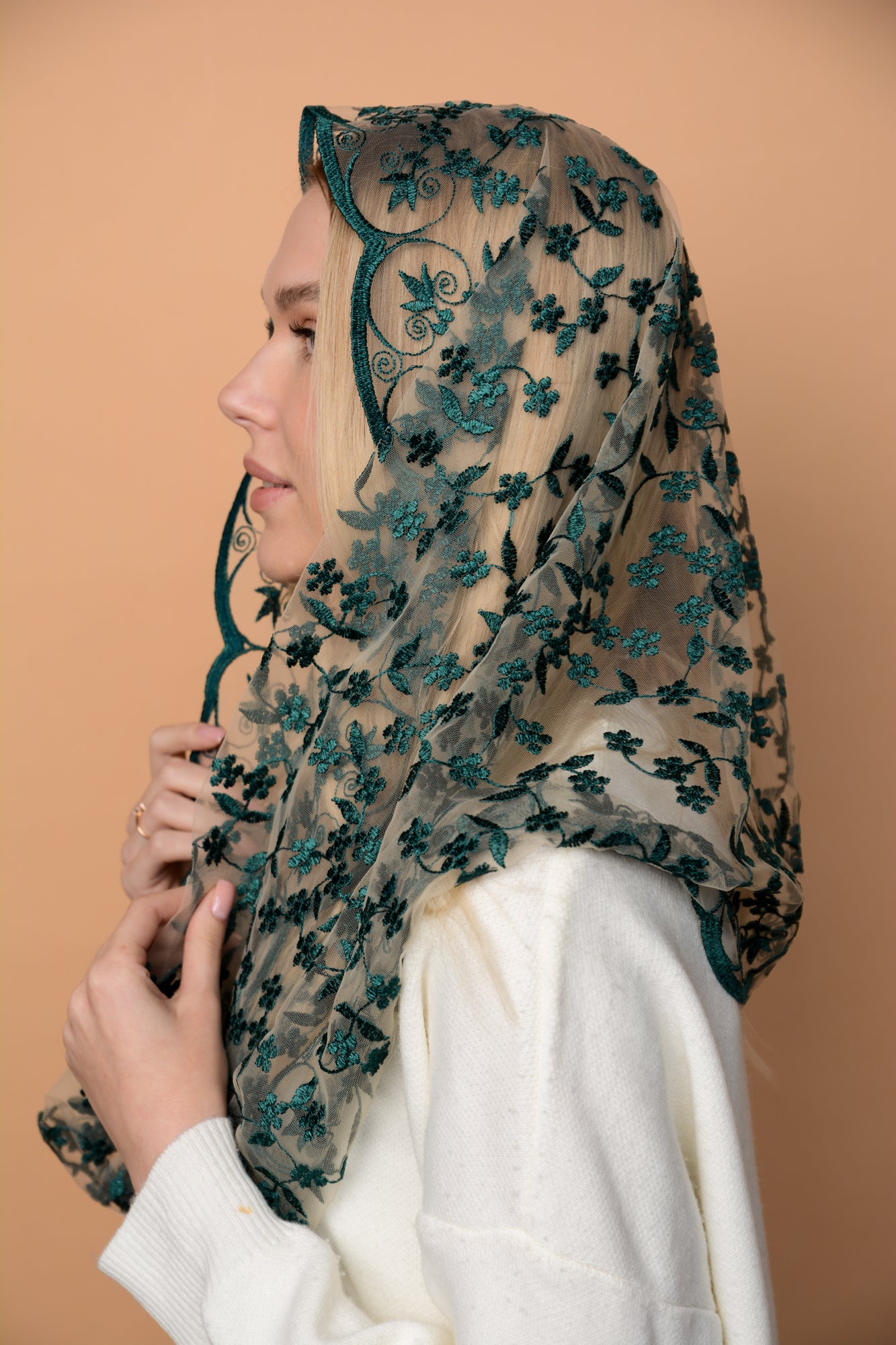 Green Infinity Mantilla - MariaVeils