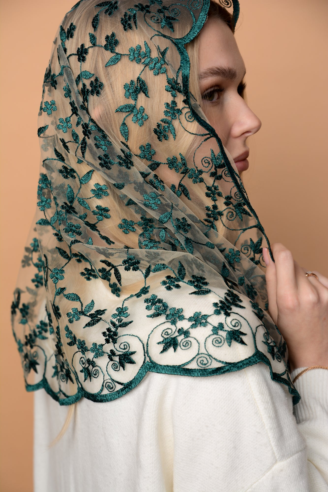 Green Infinity Mantilla - MariaVeils