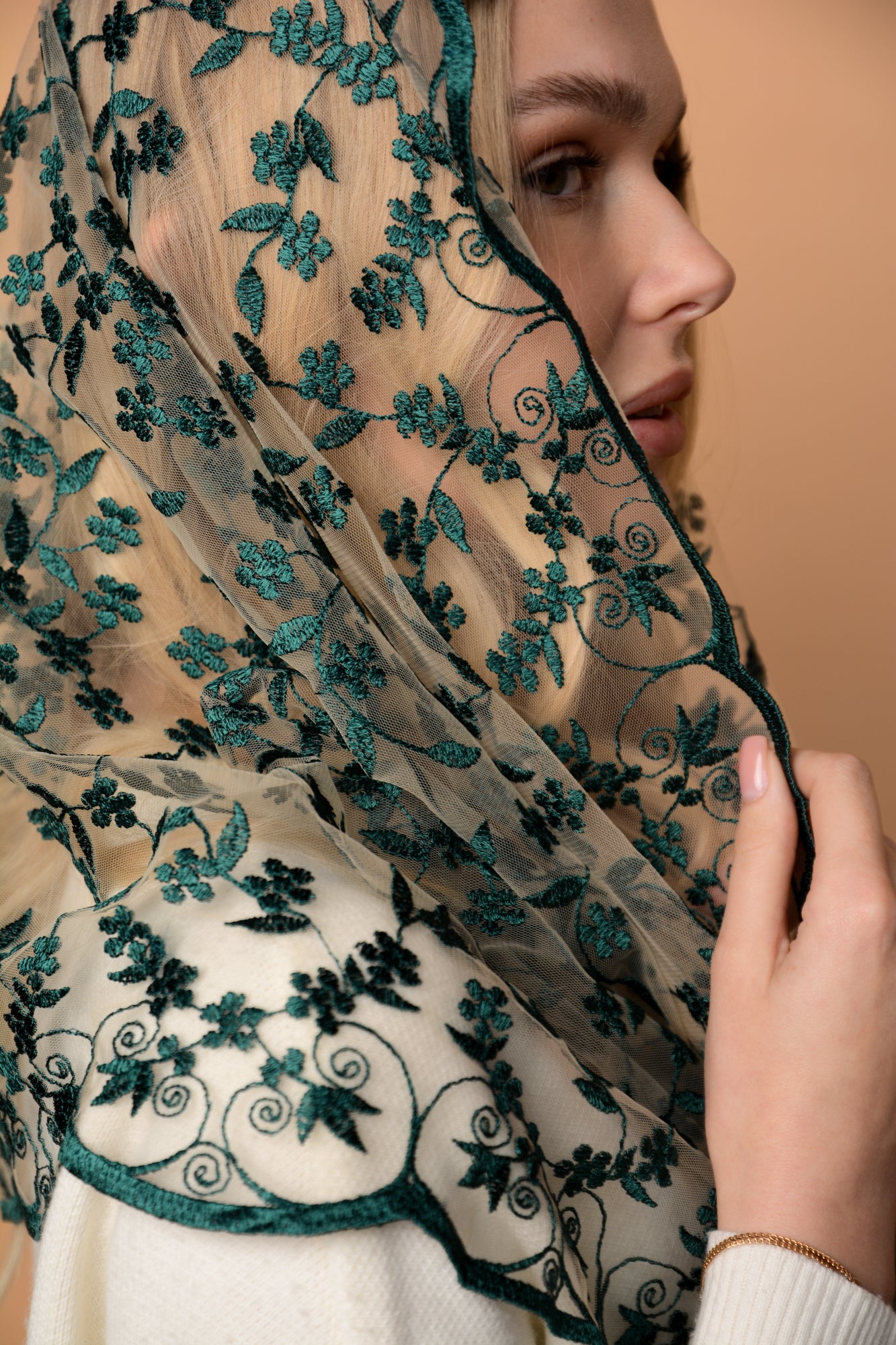 Green Infinity Mantilla - MariaVeils