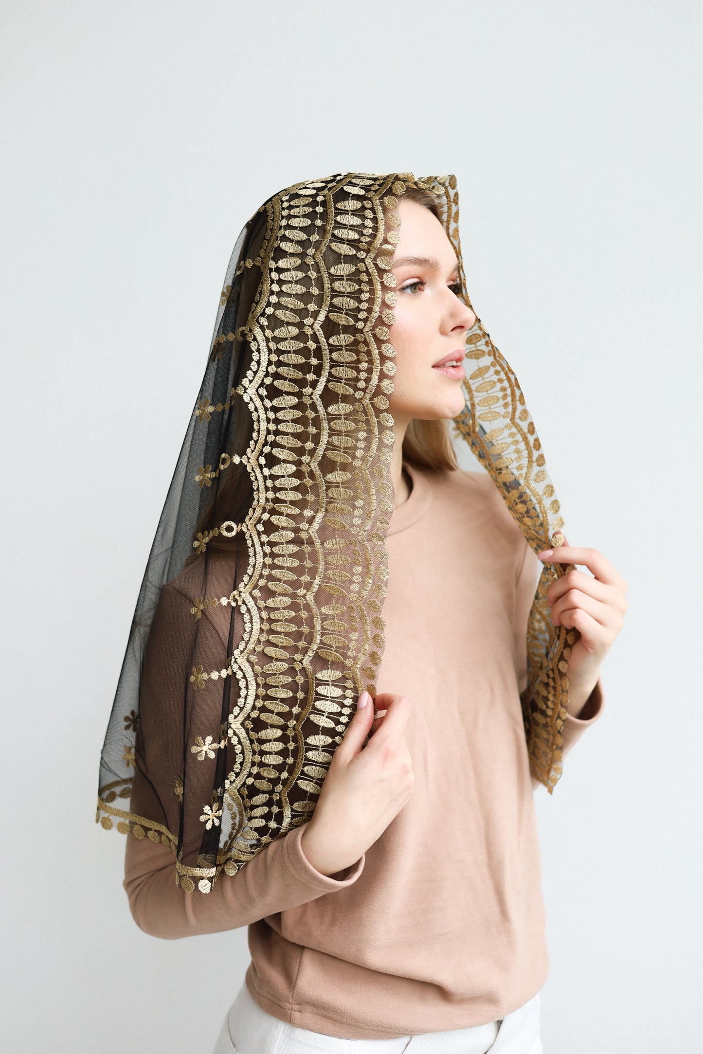 SACRED HEART DESIGN VEIL