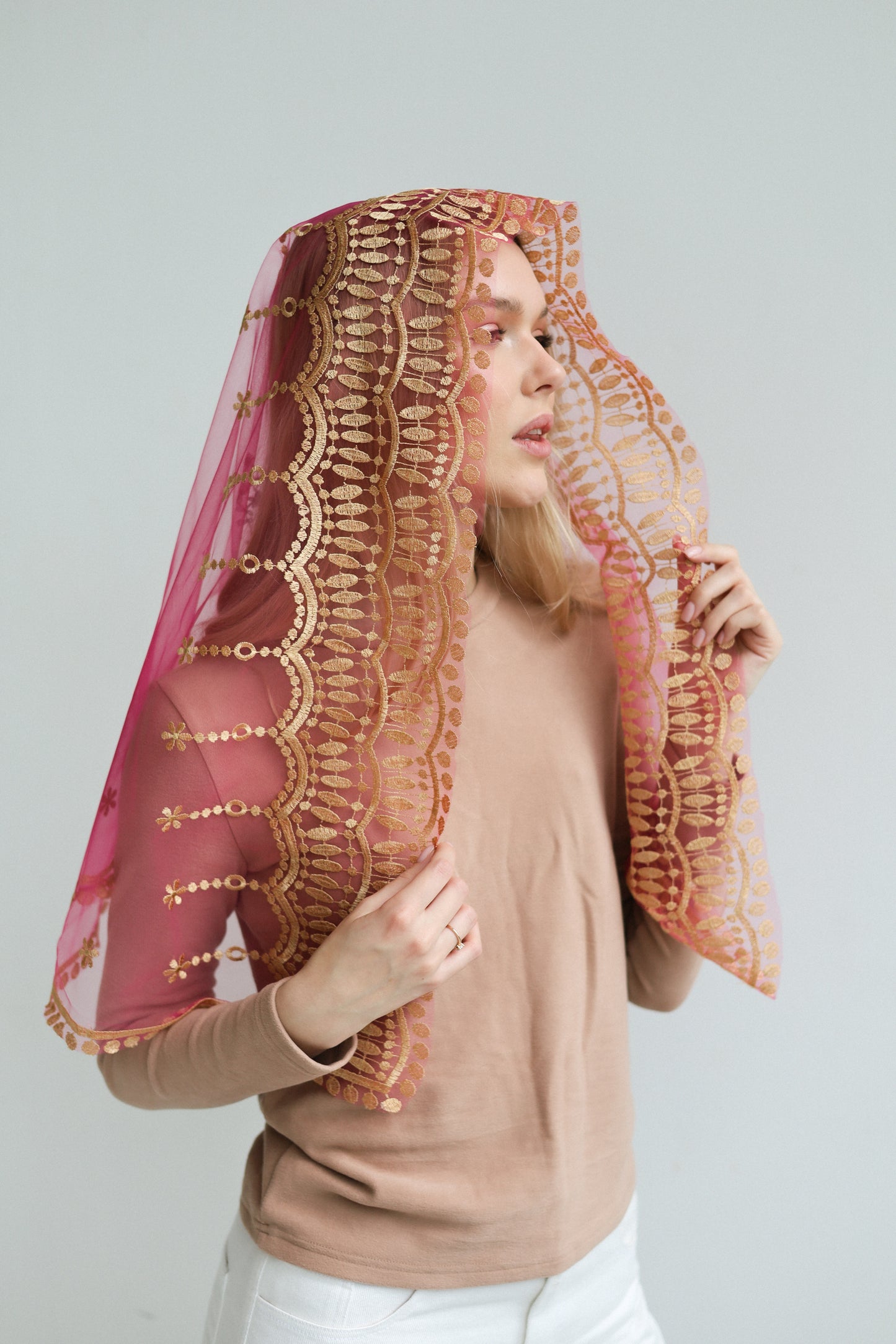 VEIL WITH JESUS EMBROIDERY