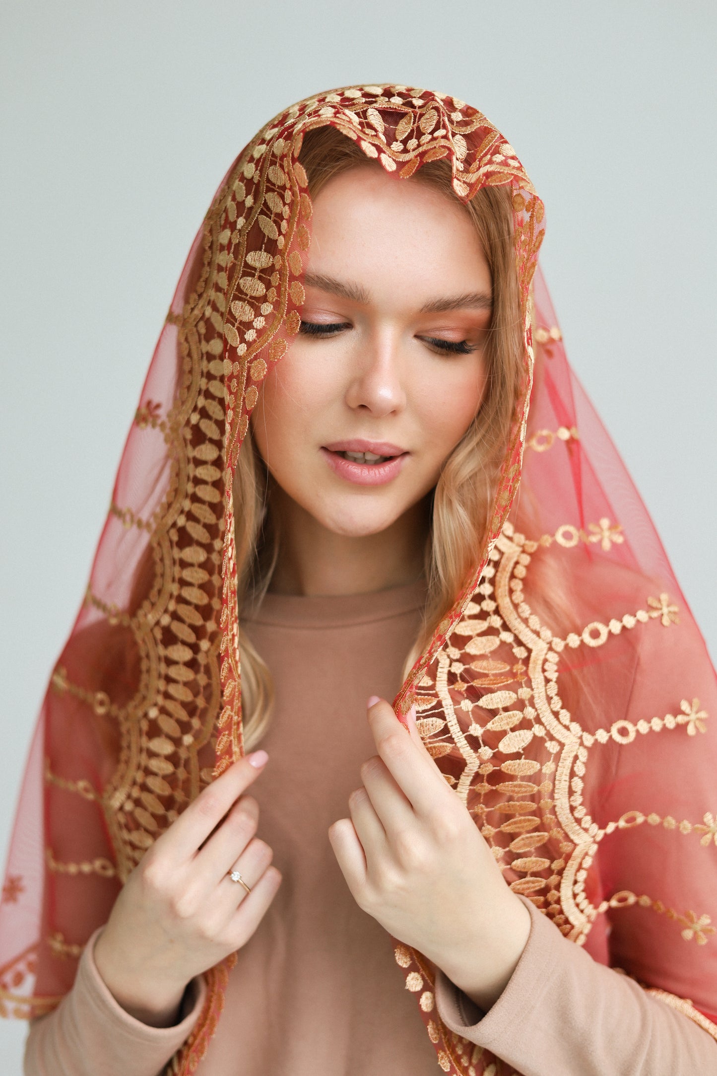 RED VEIL WITH HEART