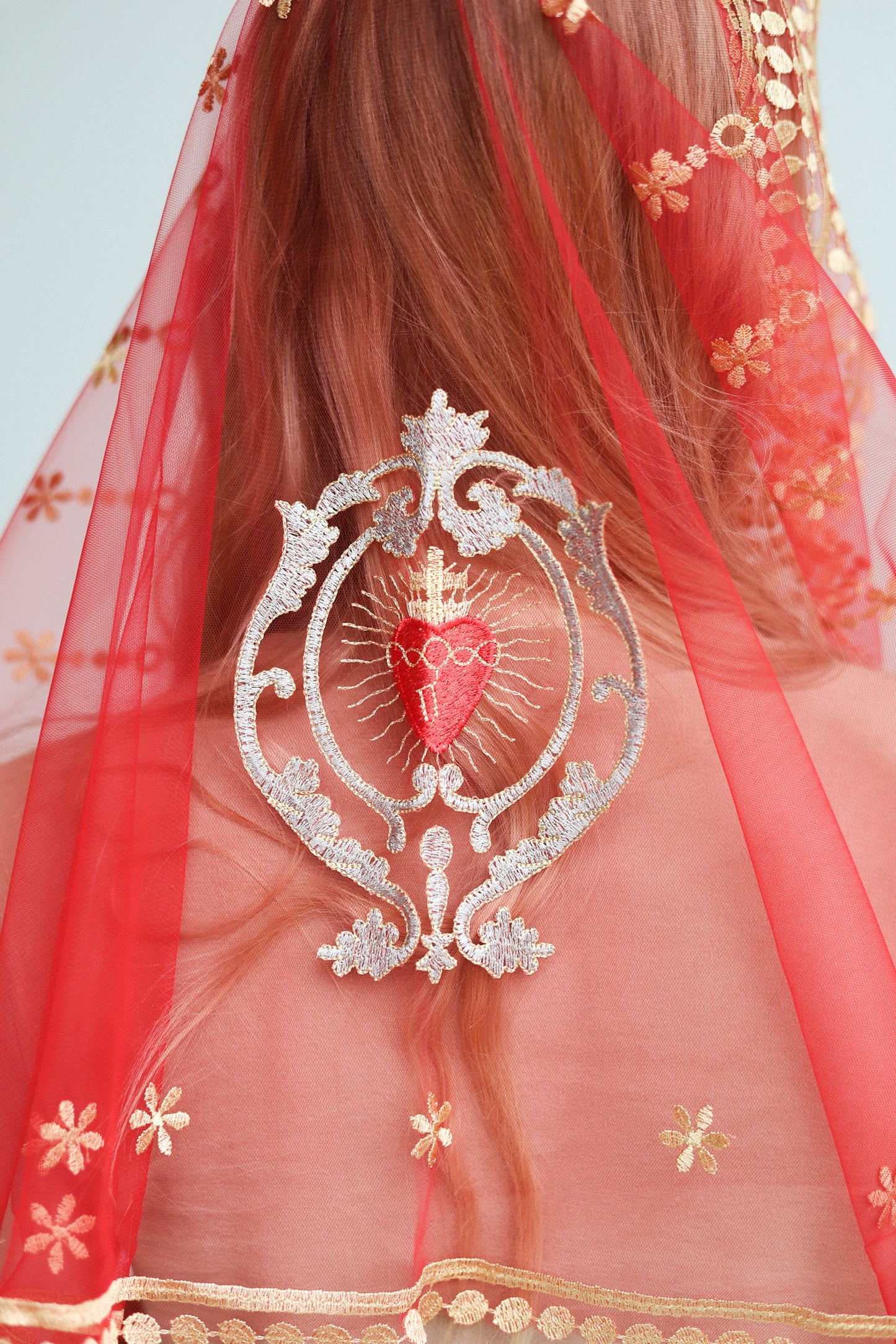 RED VEIL WITH HEART