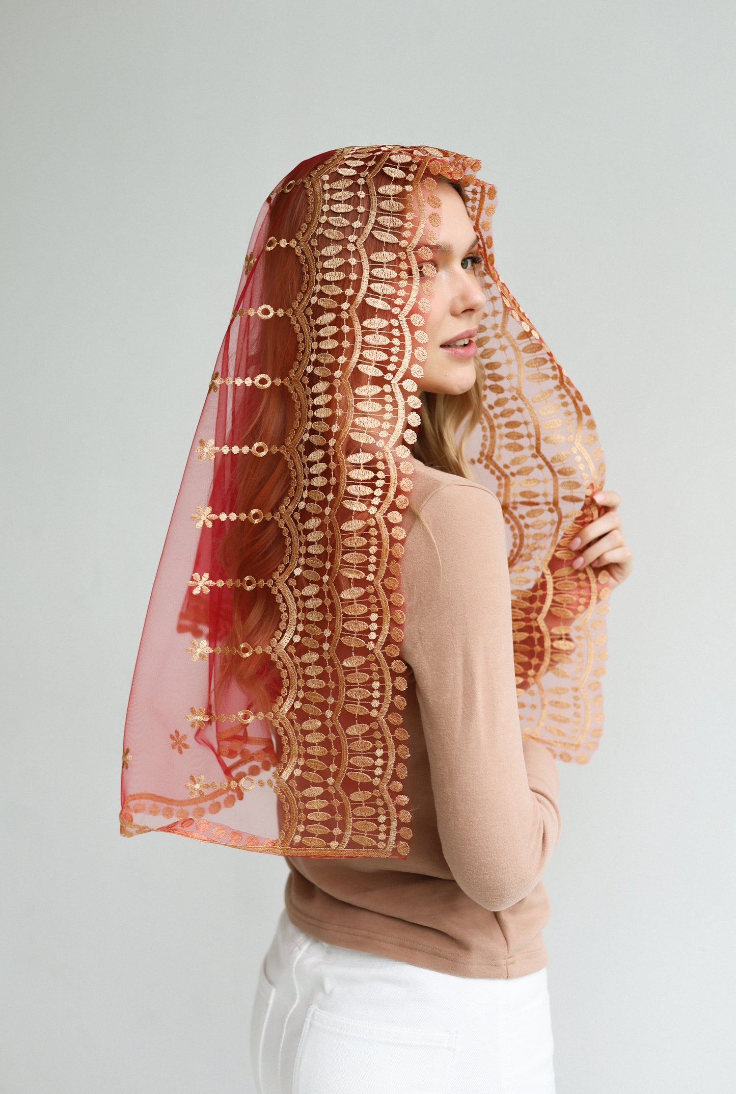 RED VEIL WITH HEART