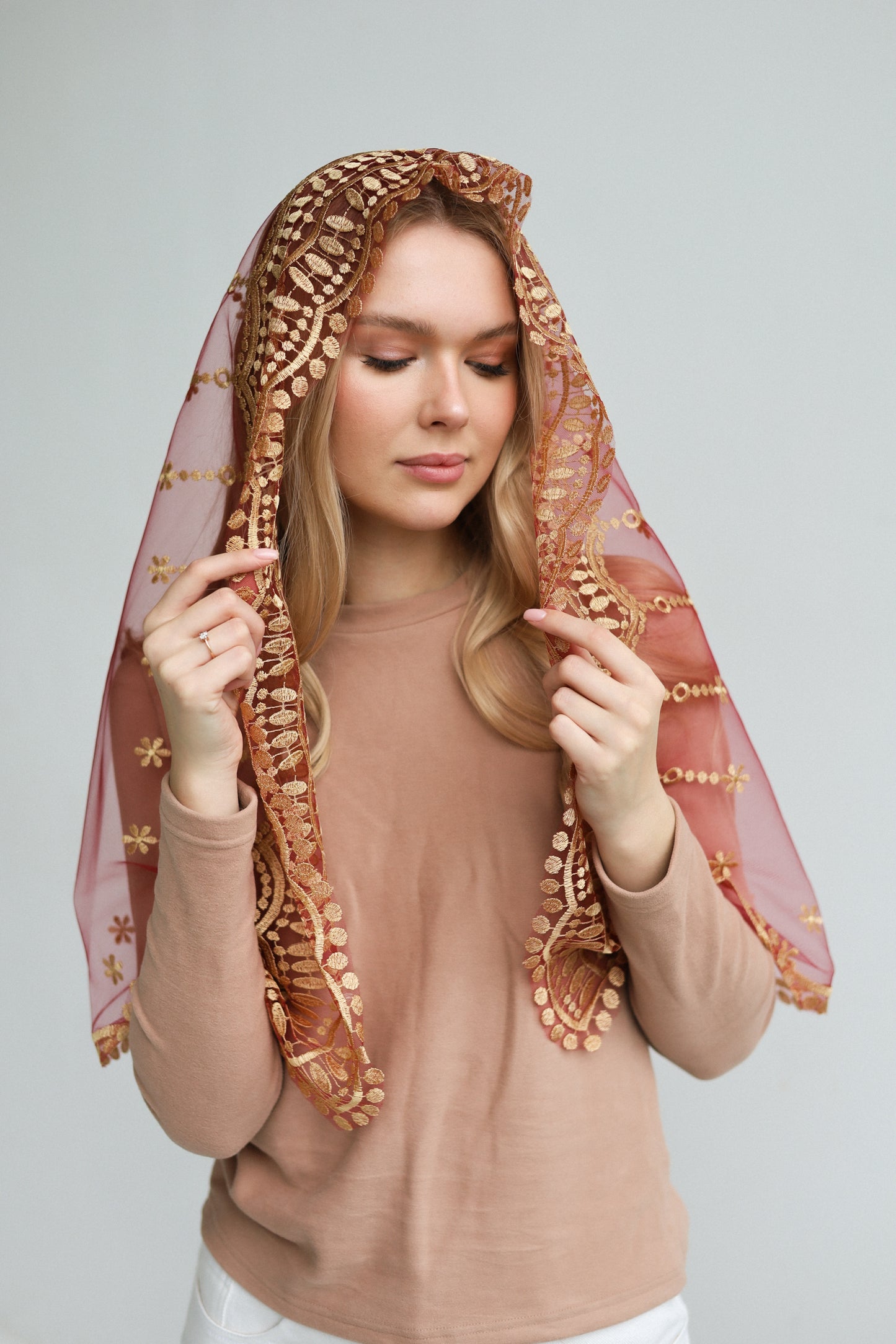 AVE MARIA EMBROIDERY VEIL