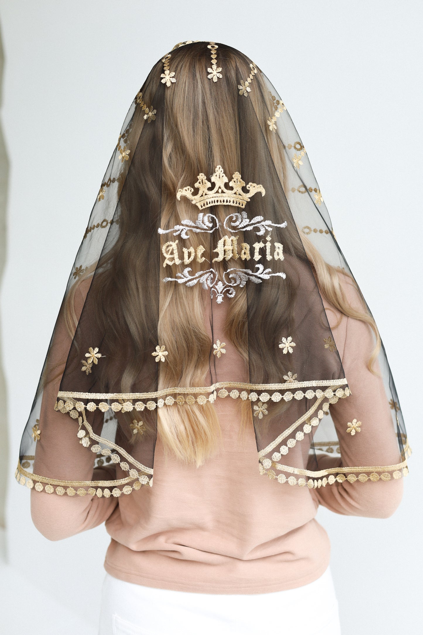 AVE MARIA EMBROIDERY VEIL