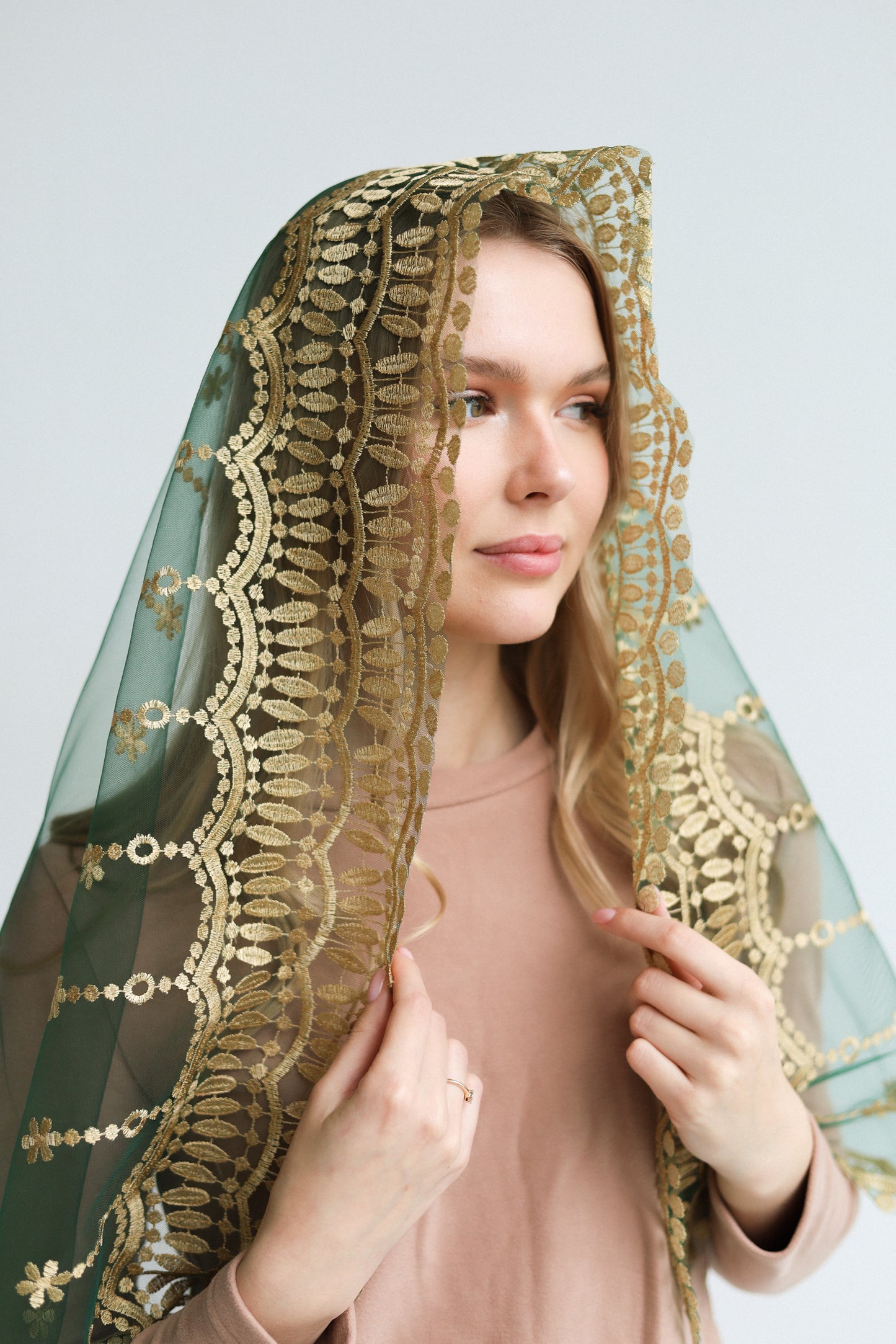 AVE MARIA EMBROIDERY VEIL