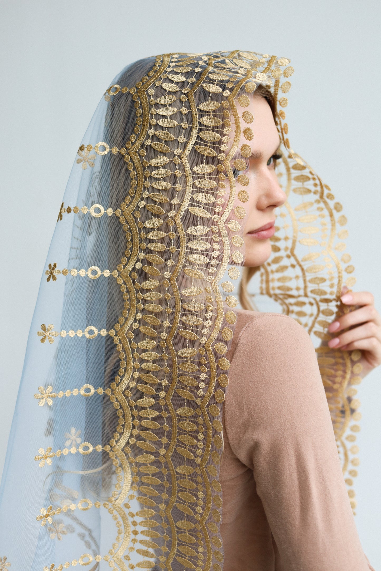 VEIL WITH SACRED HEART