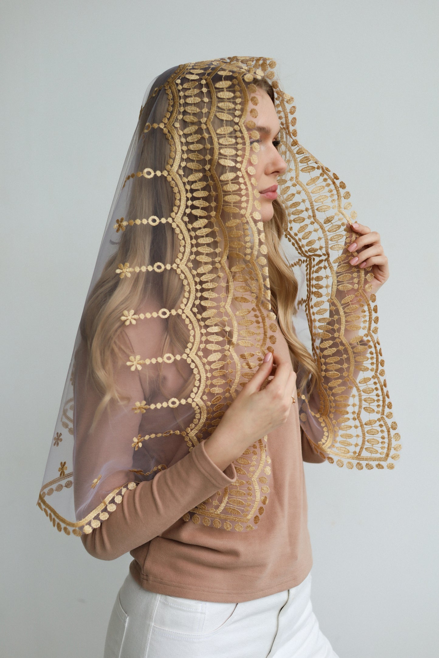 AVE MARIA EMBROIDERY VEIL