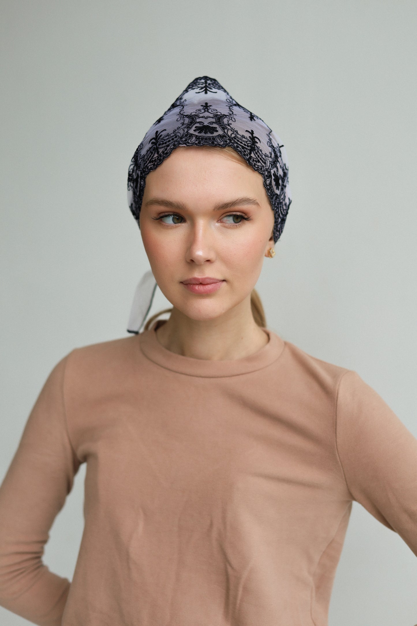 NEW BLACK & WHITE HEADBAND