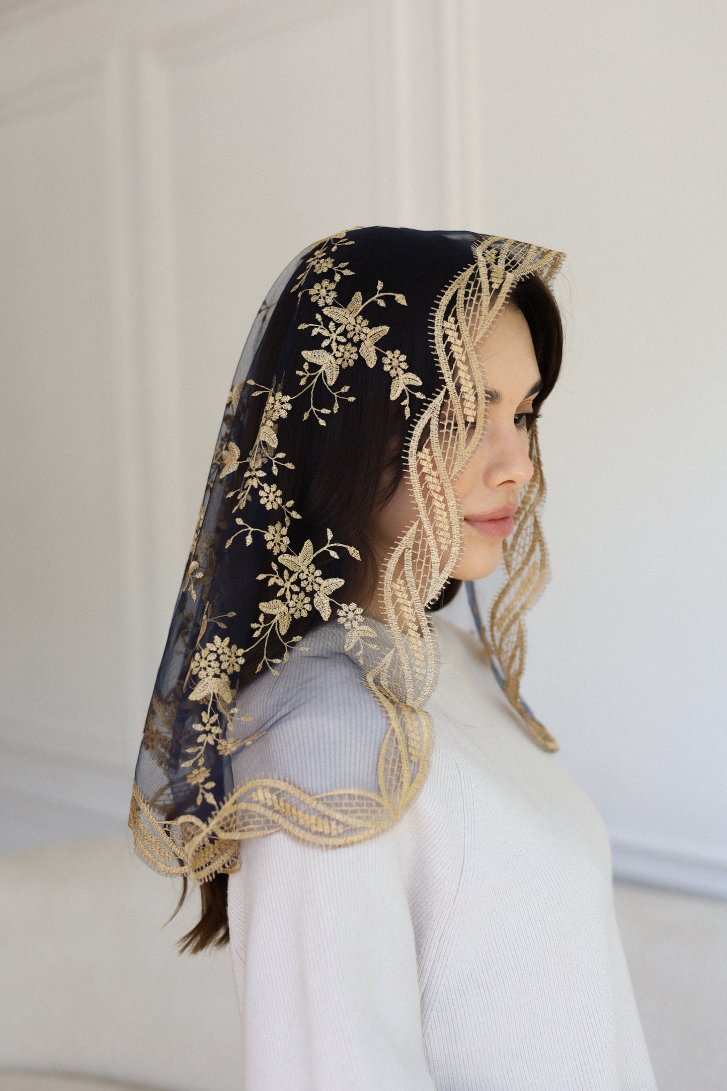 NEW GOLD & BLUE VEIL