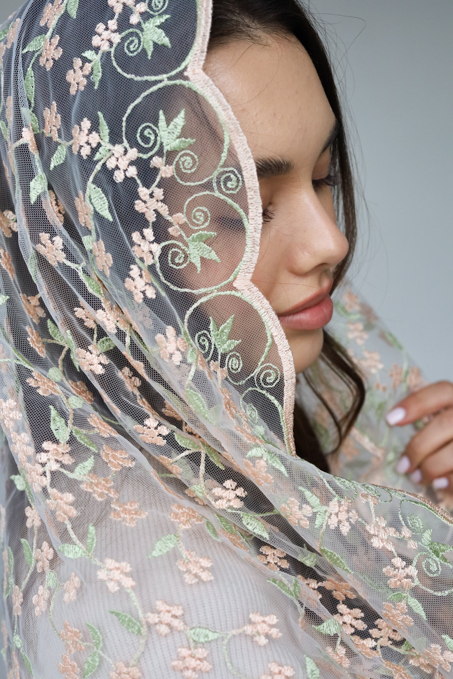 PEACH & PISTACHIO VEIL