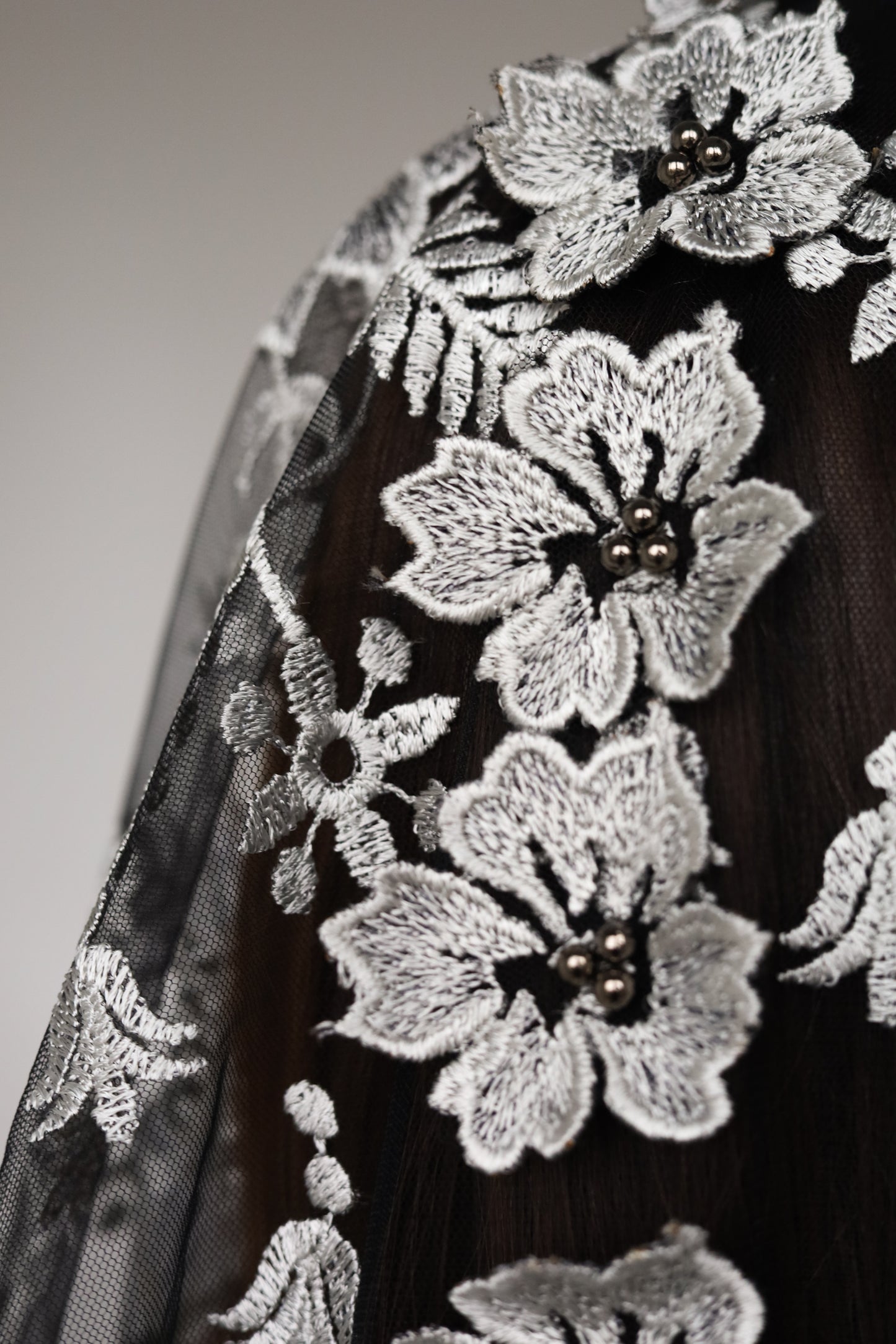 SHORT GREY 3D VEIL - MariaVeils