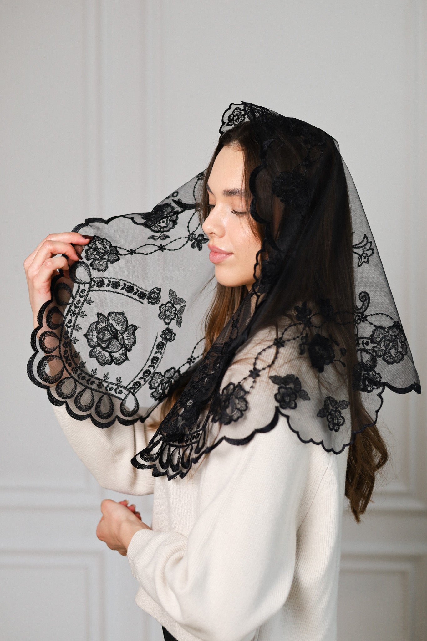 SHORT BLACK VEIL - MariaVeils