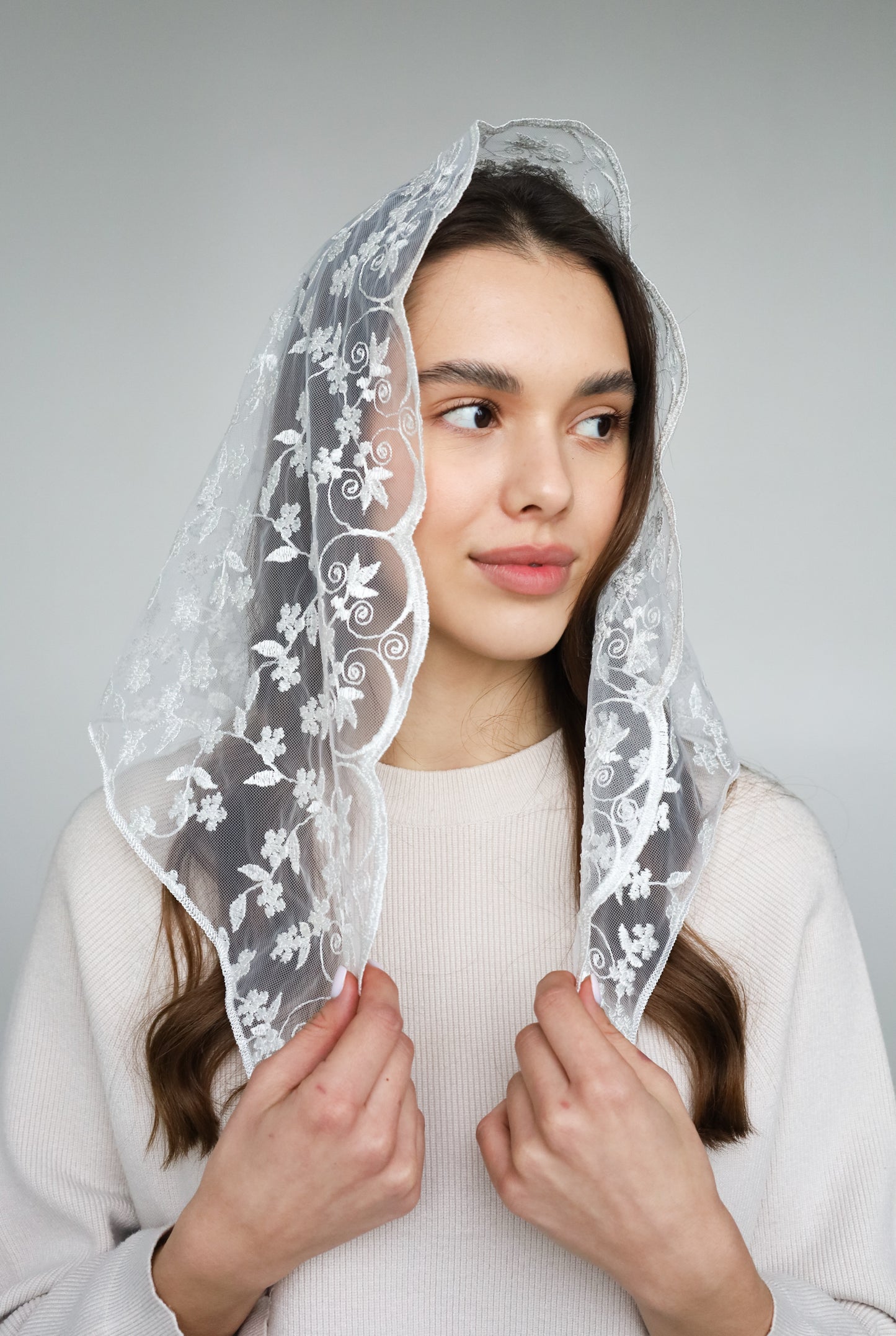 IVORY SHORT VEIL