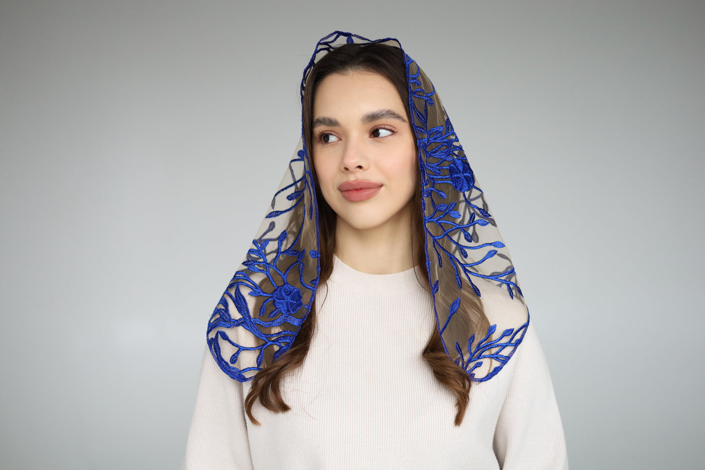 TRIANGLE BLUE & NUDE VEIL - MariaVeils