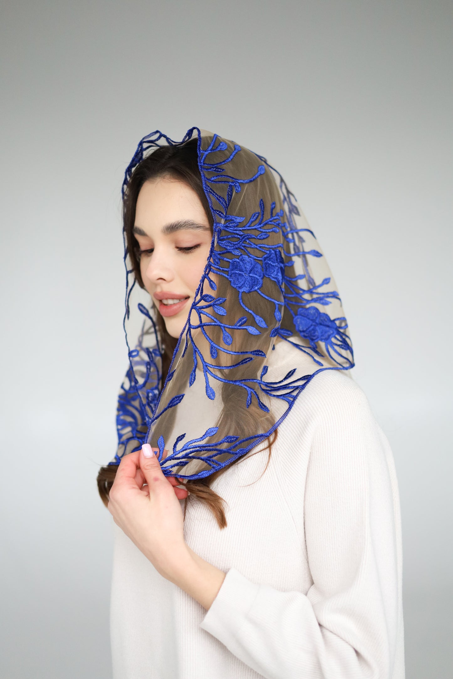 TRIANGLE BLUE & NUDE VEIL - MariaVeils