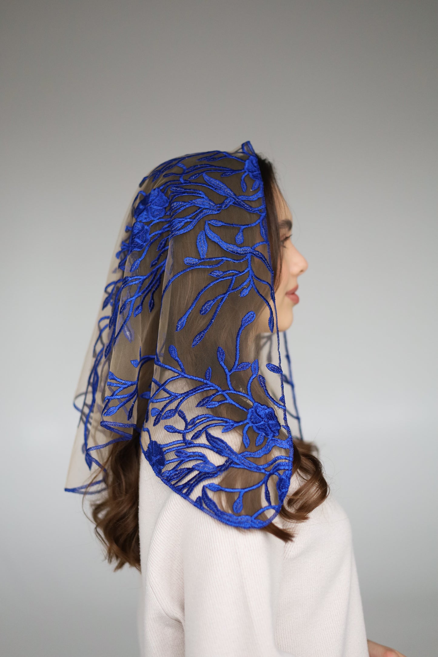 TRIANGLE BLUE & NUDE VEIL - MariaVeils