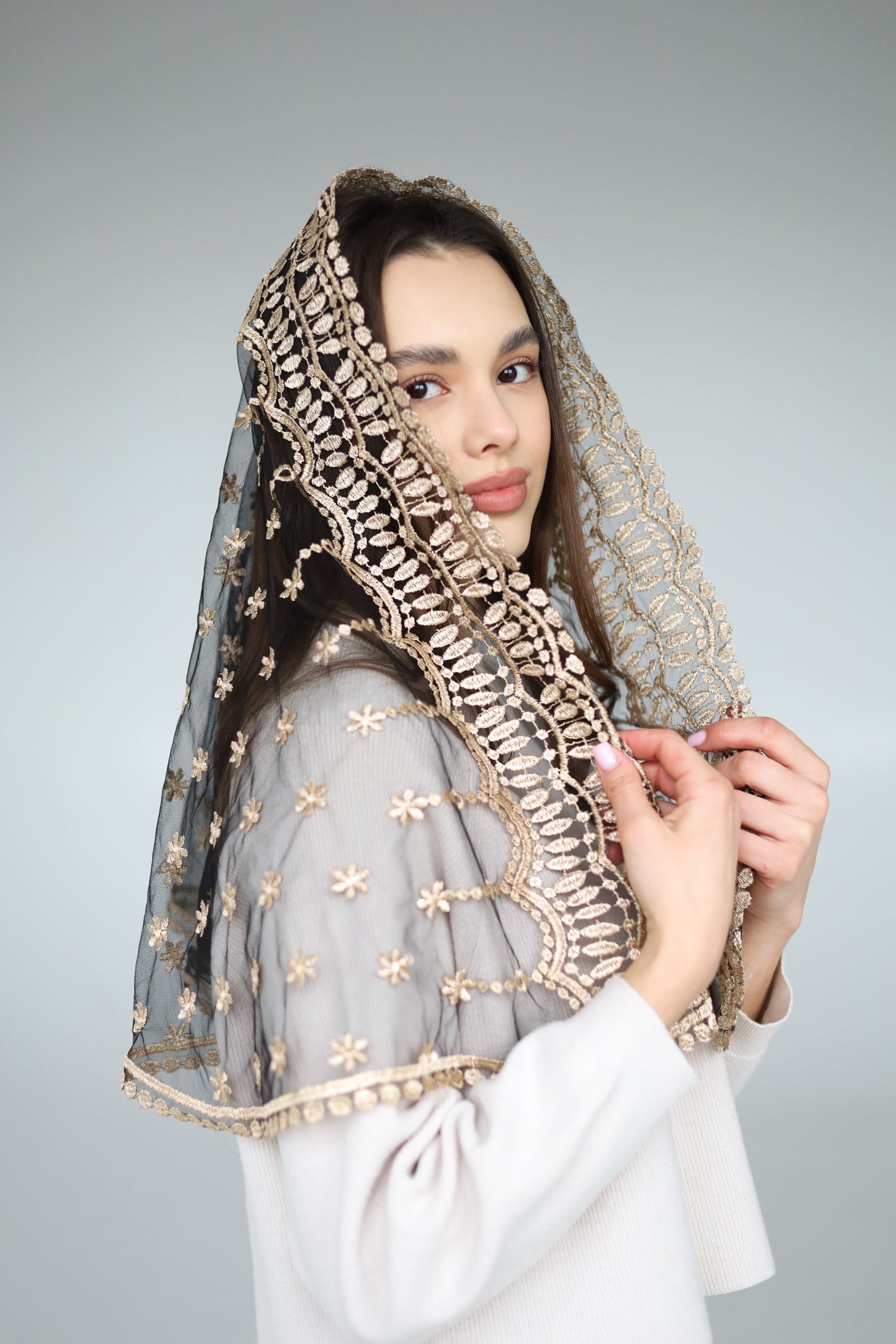 GOLD & BLACK LONG VEIL - MariaVeils