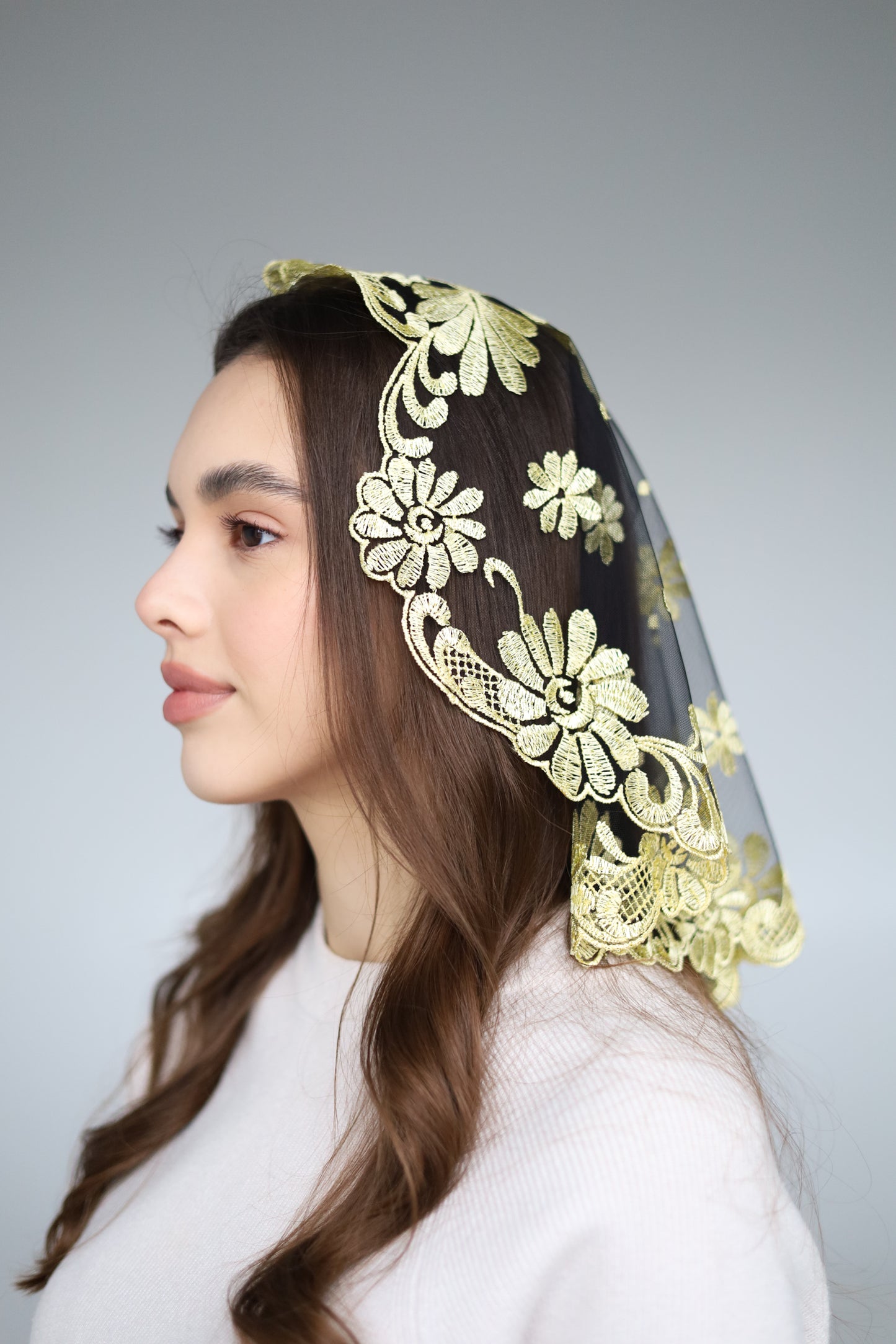SHORT YELLOW VEIL