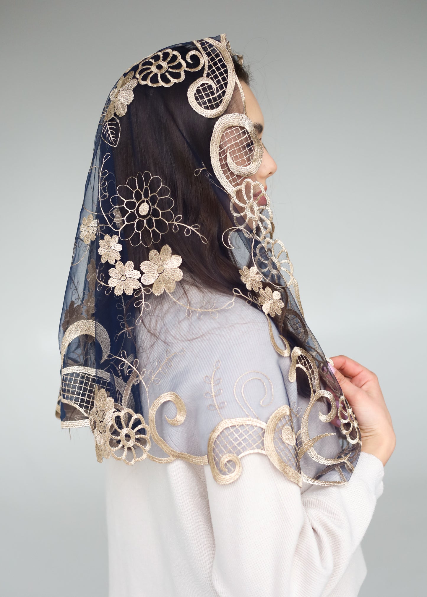 GOLD LONG FLORAL VEIL