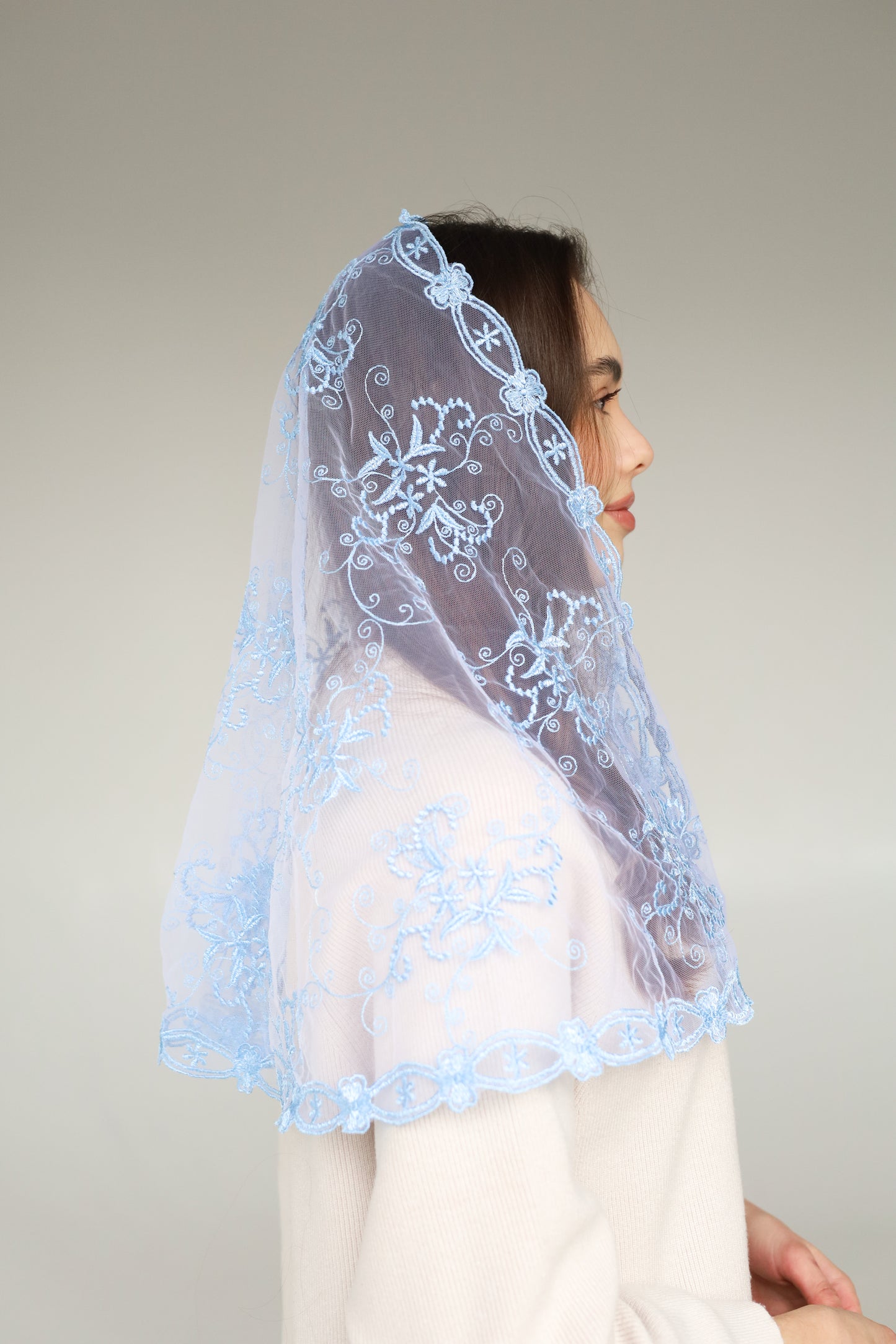 LONG LIGHT BLUE MANTILLA - MariaVeils