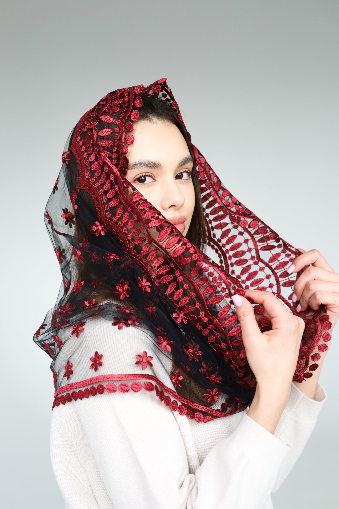 INIFNITY RED MANTILLA