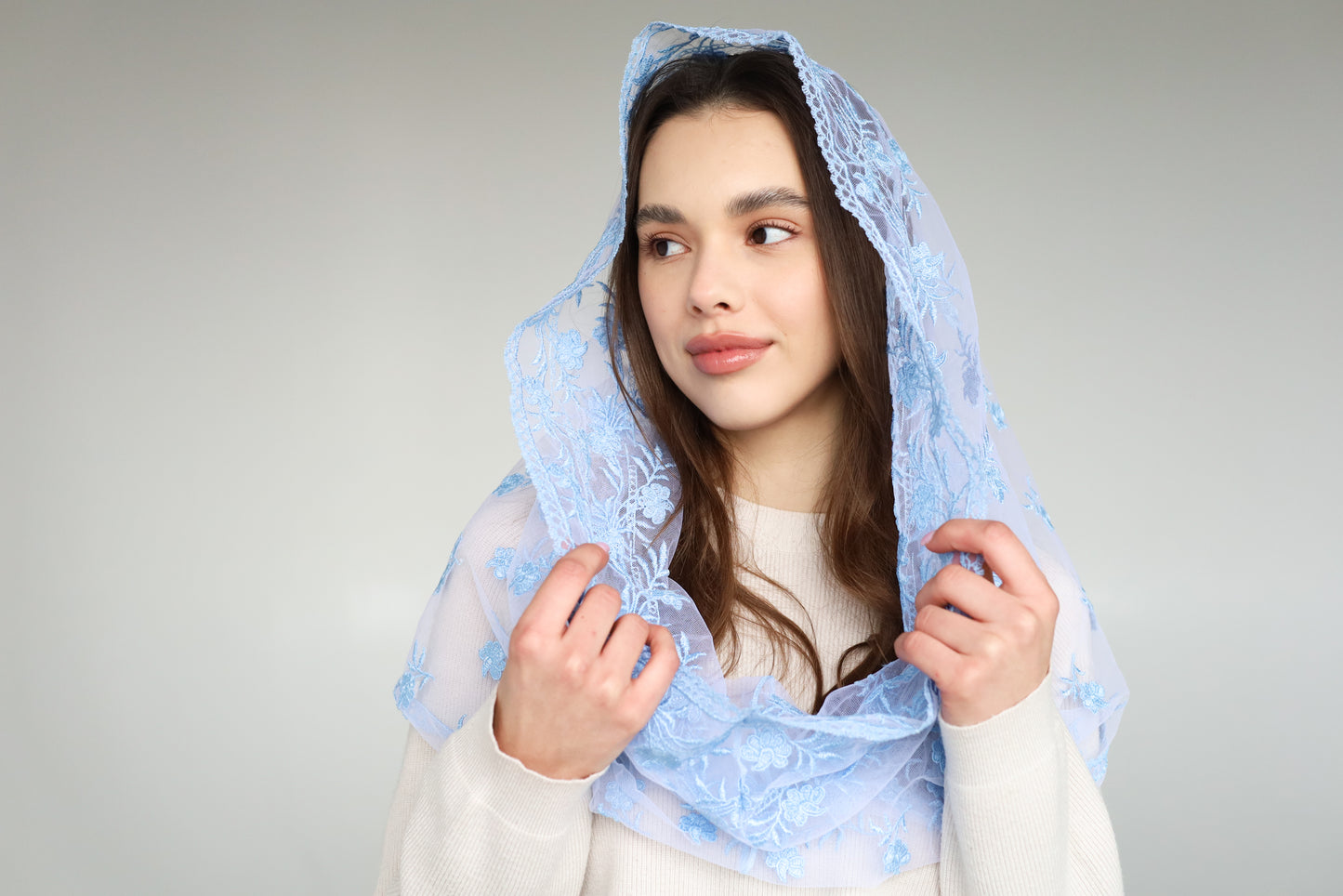 LIGHT BLUE INFINITY VEIL - MariaVeils
