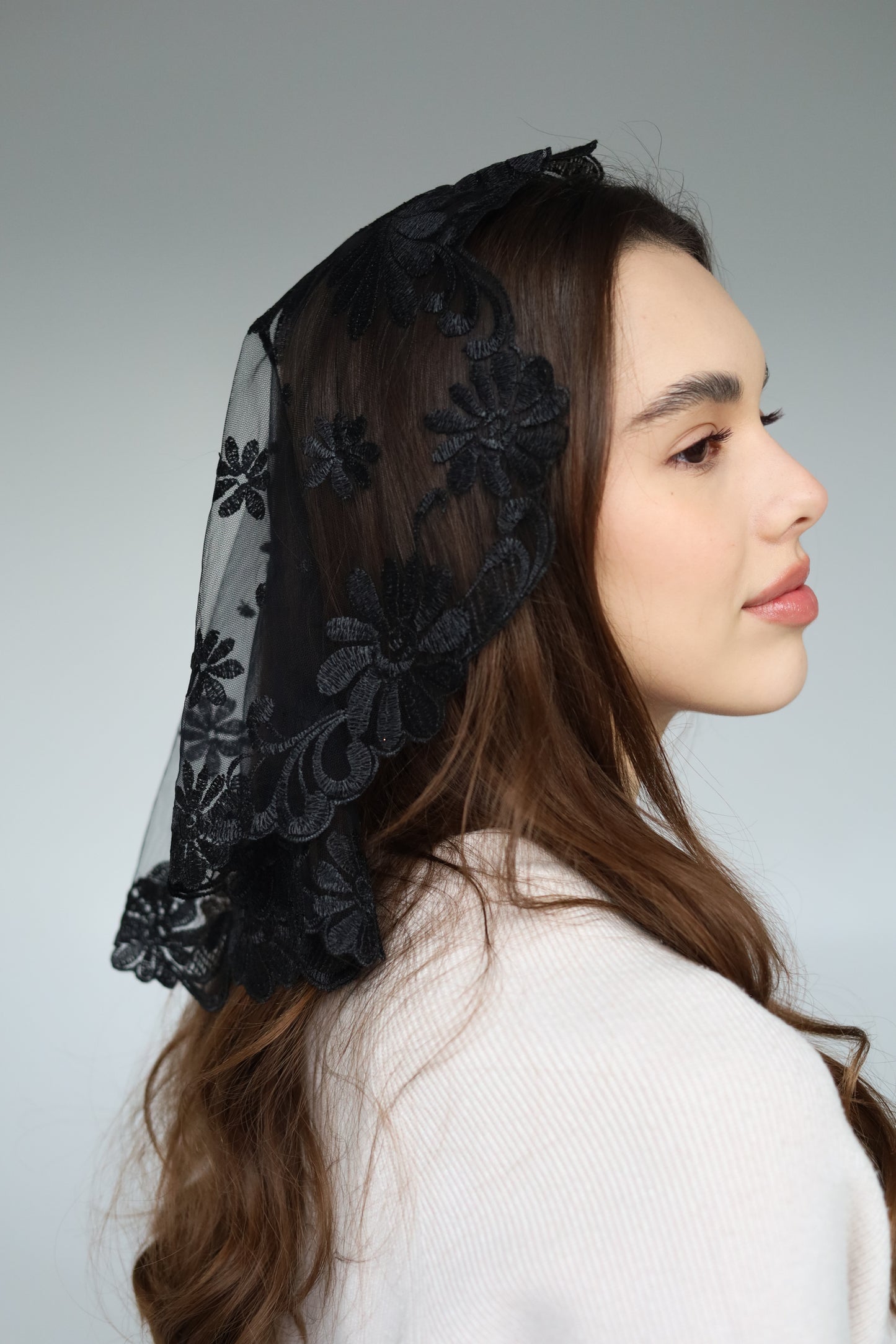 SHORT BLACK VEIL - MariaVeils