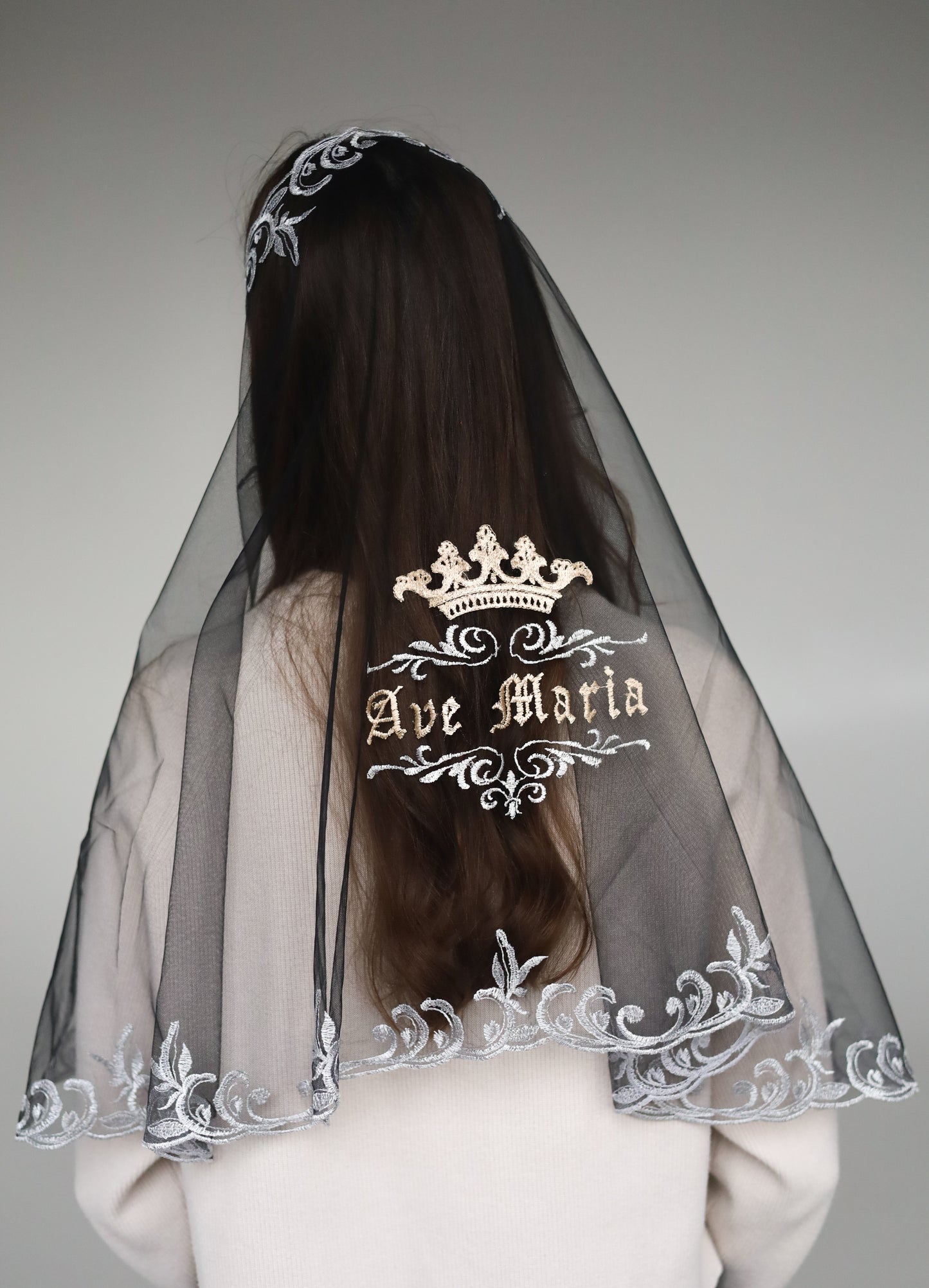 EXCLUSIVE LONG VEIL WITH EMBROIDERY - MariaVeils