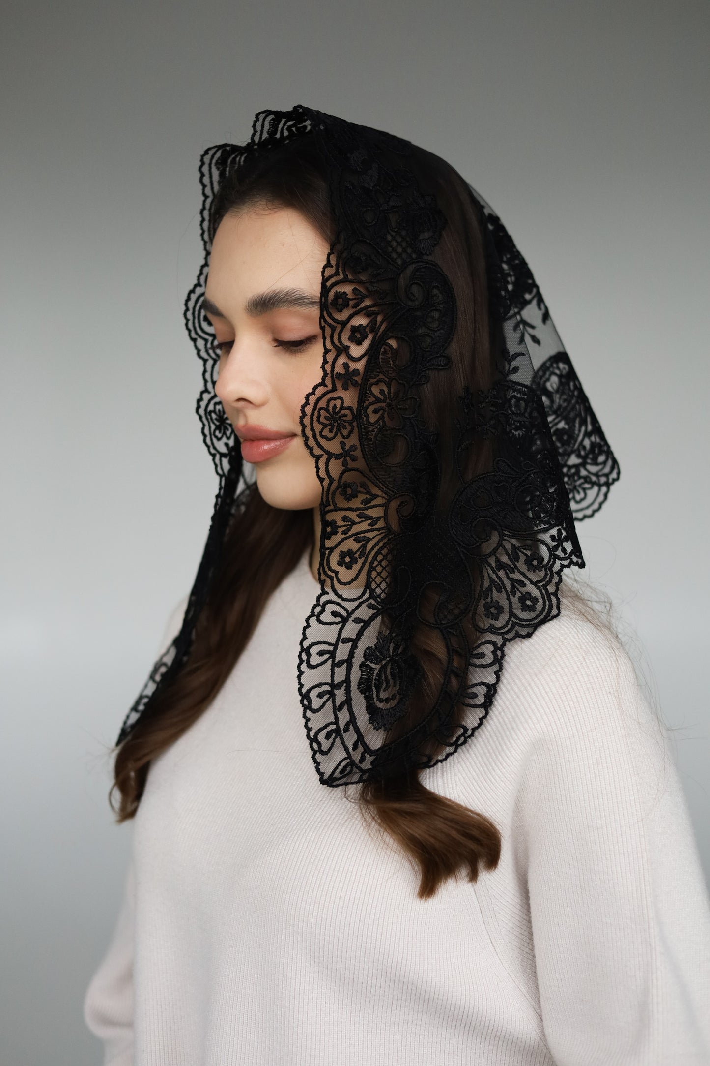 BLACK TRIANGLE VEIL - MariaVeils