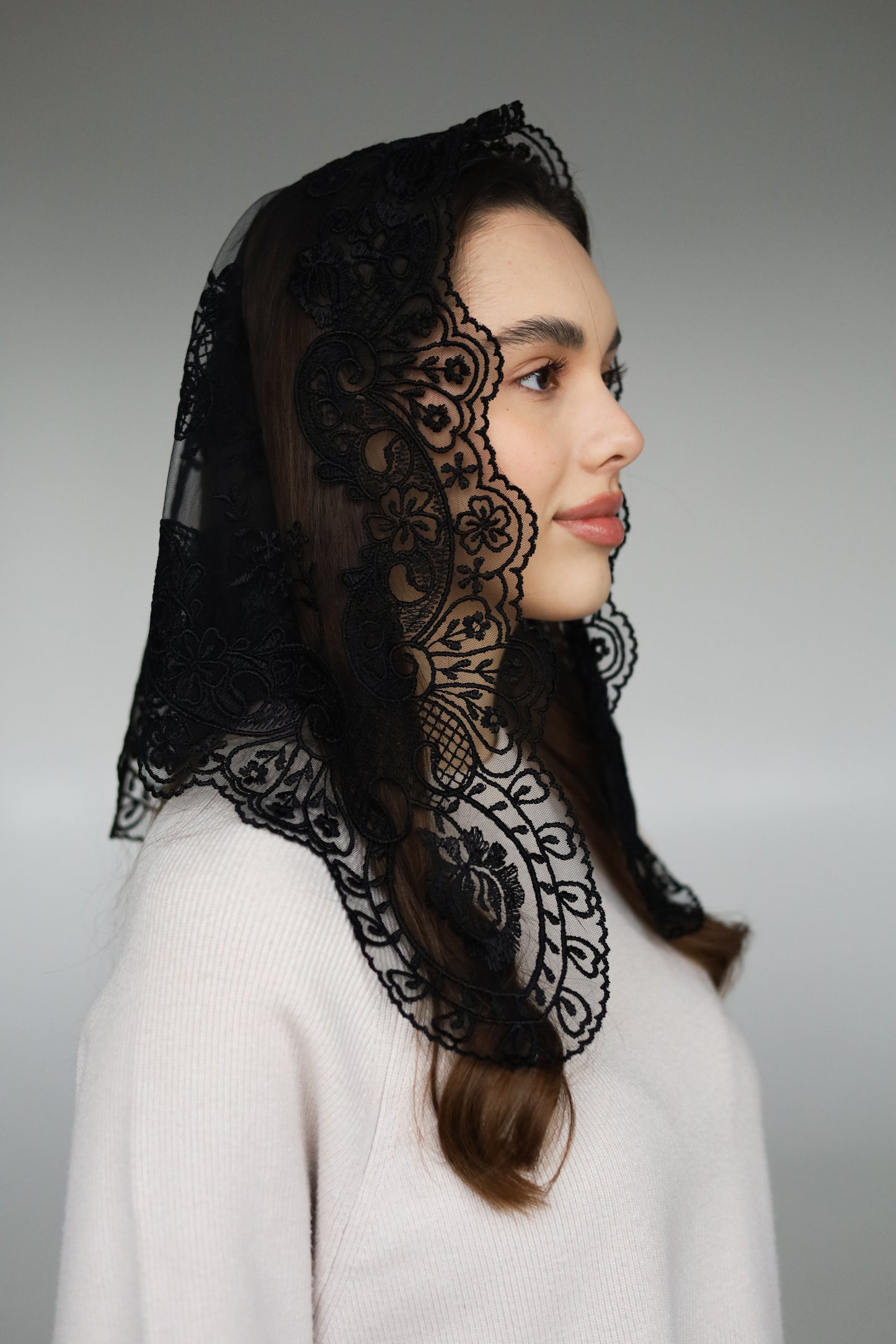 BLACK TRIANGLE VEIL - MariaVeils