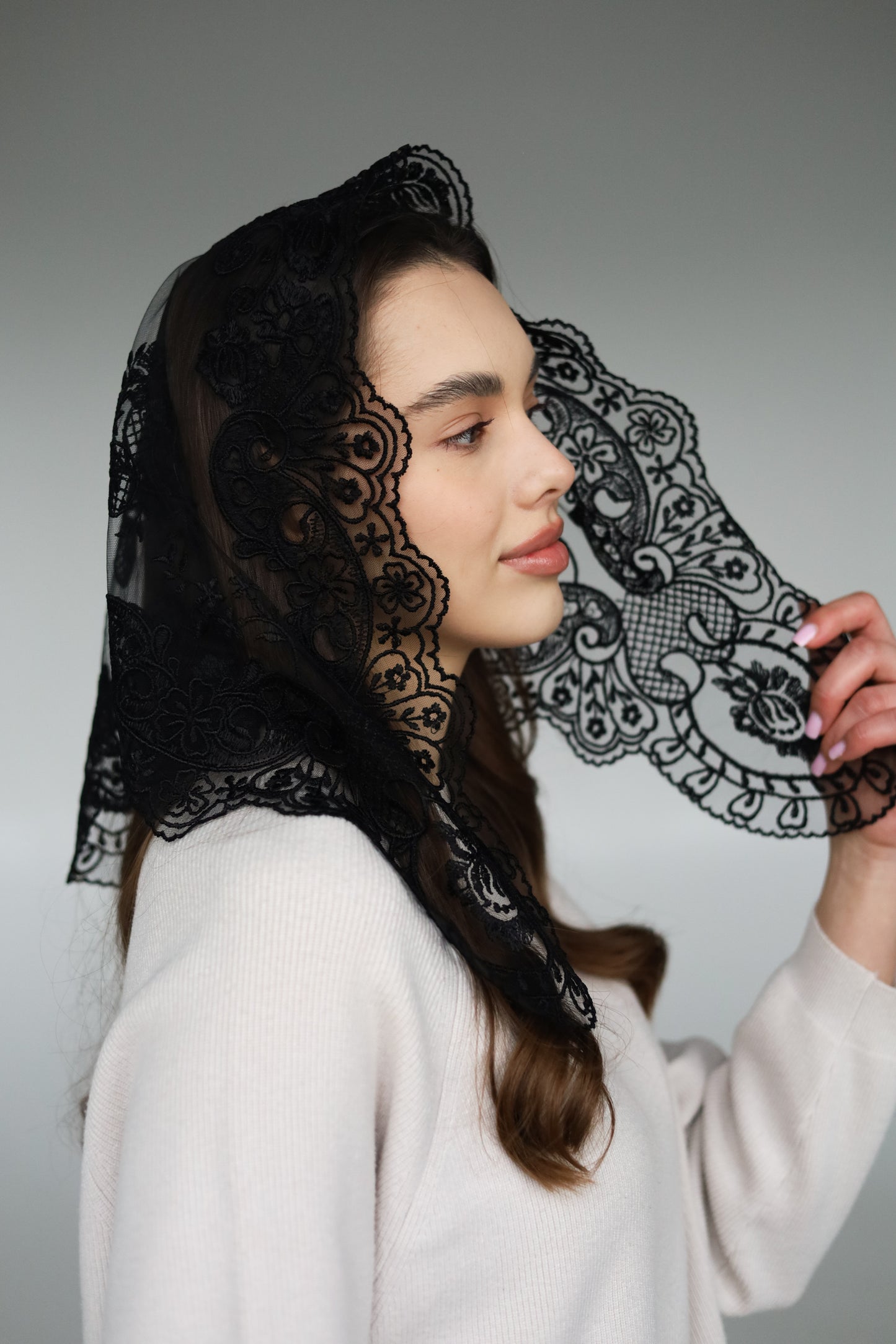 BLACK TRIANGLE VEIL - MariaVeils