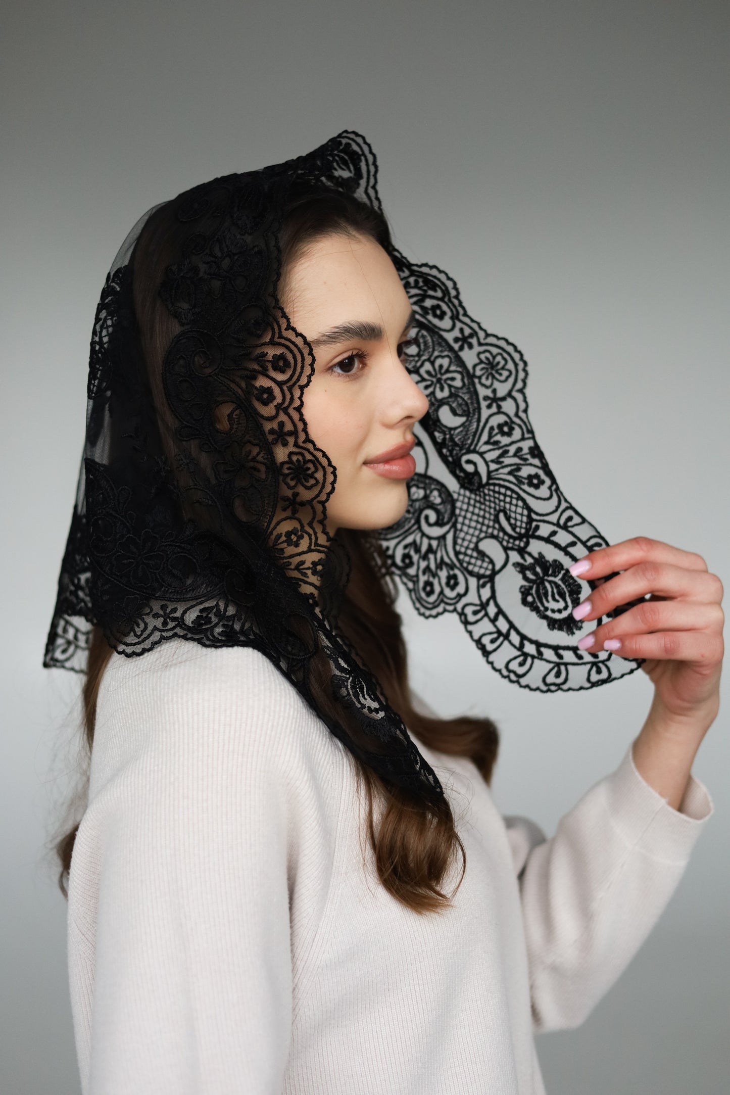 BLACK TRIANGLE VEIL - MariaVeils