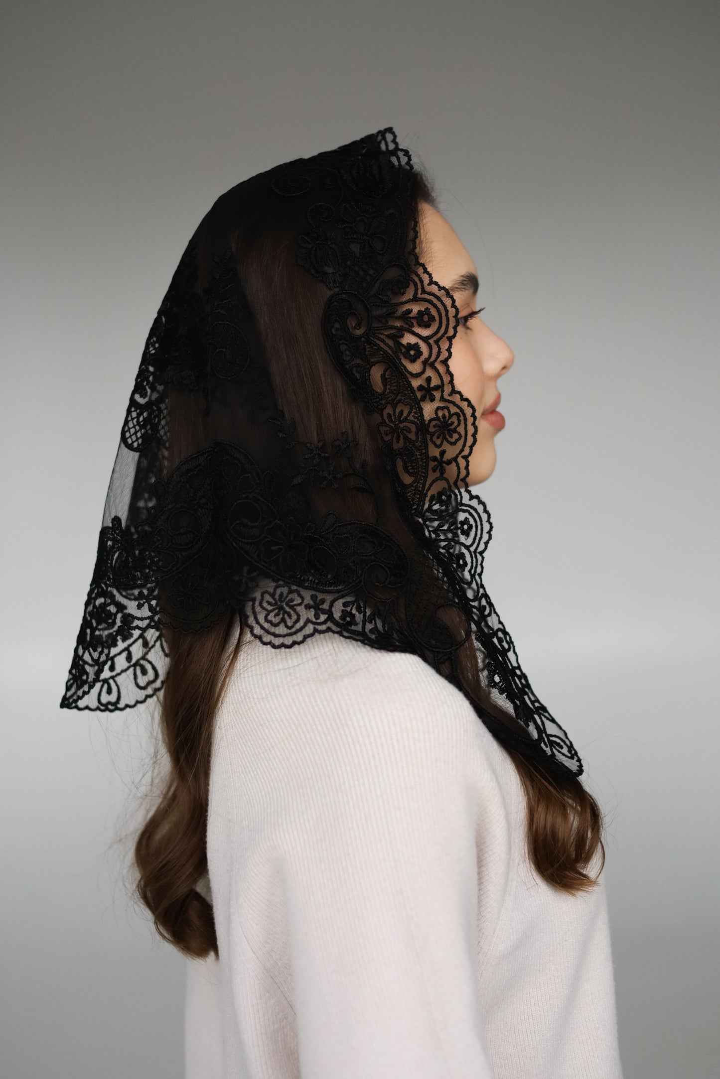 BLACK TRIANGLE VEIL - MariaVeils