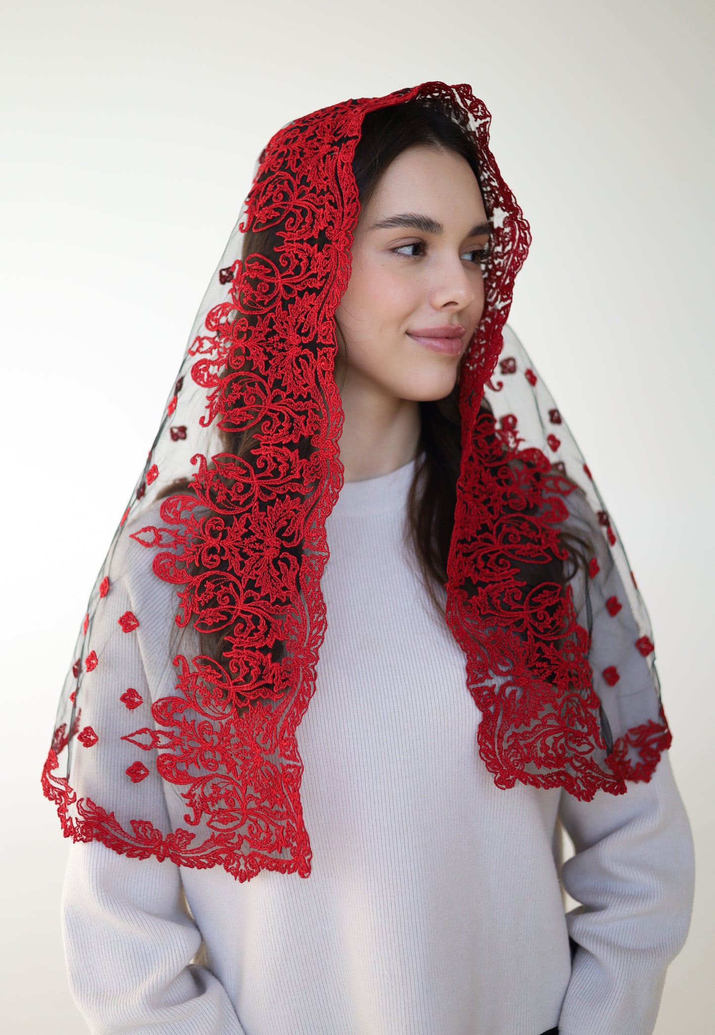 LONG RED MANTILLA - MariaVeils