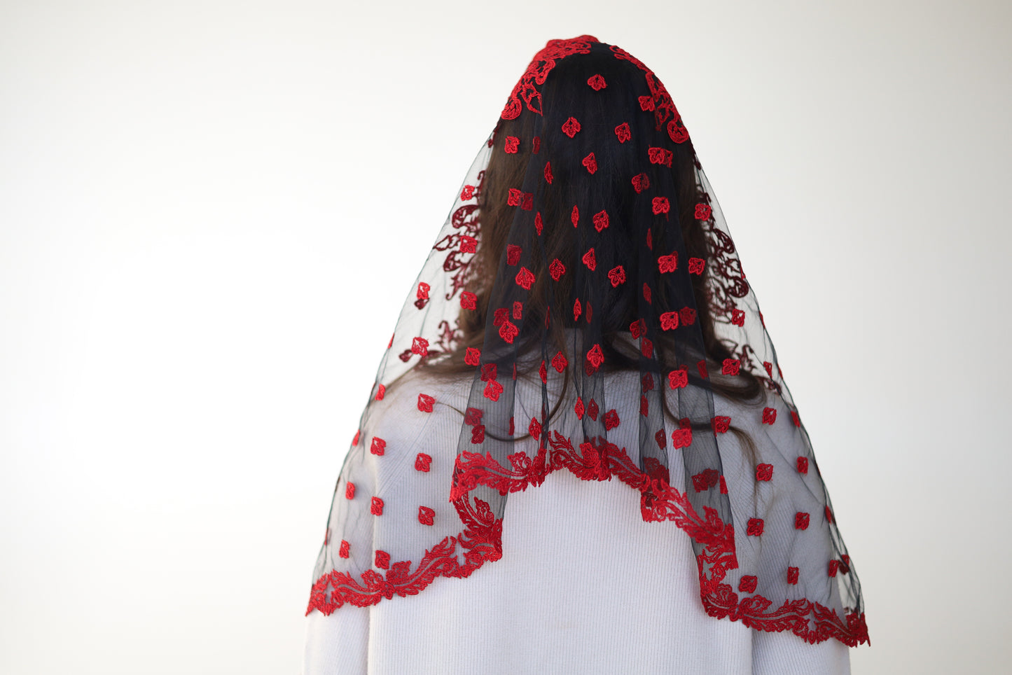 LONG RED MANTILLA - MariaVeils