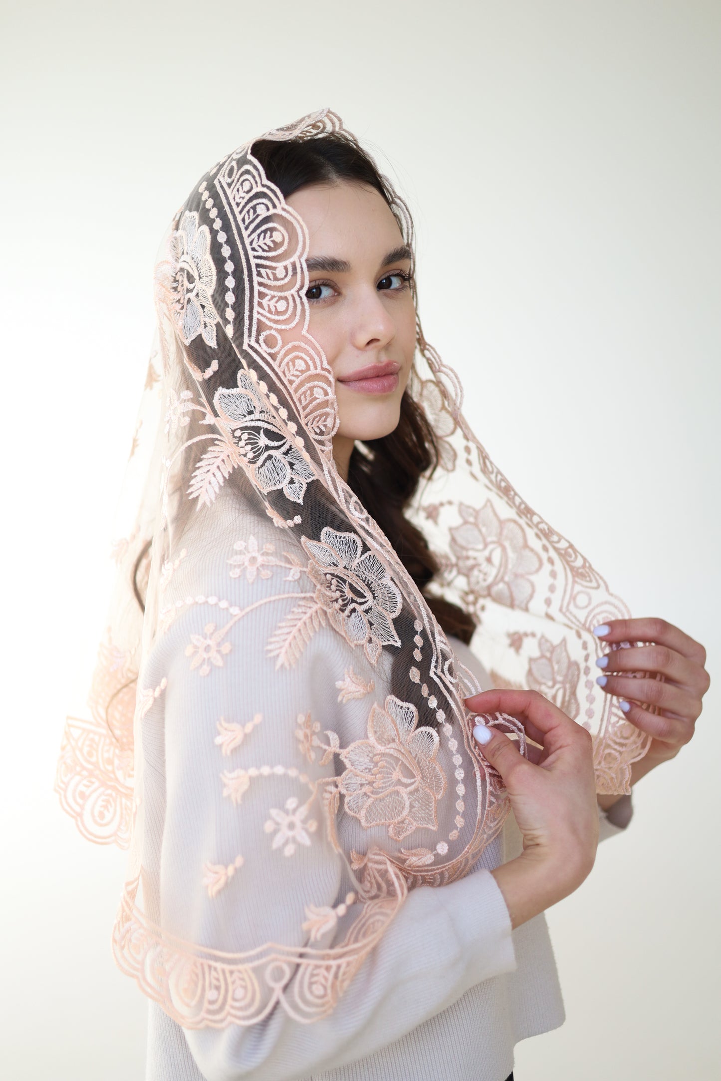 LONG PEACH MANTILLA - MariaVeils