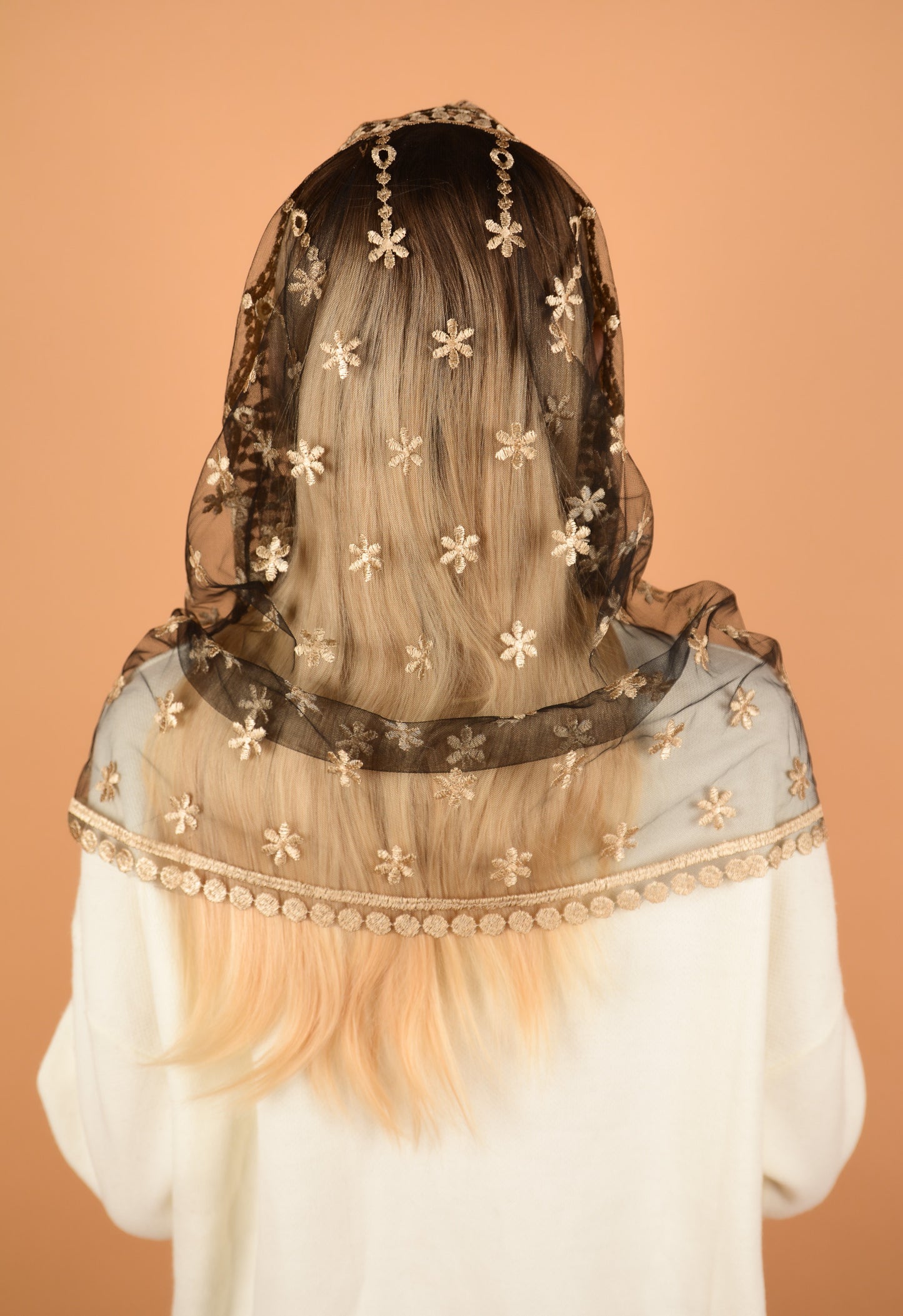 INFINITY GOLD MANTILLA - MariaVeils