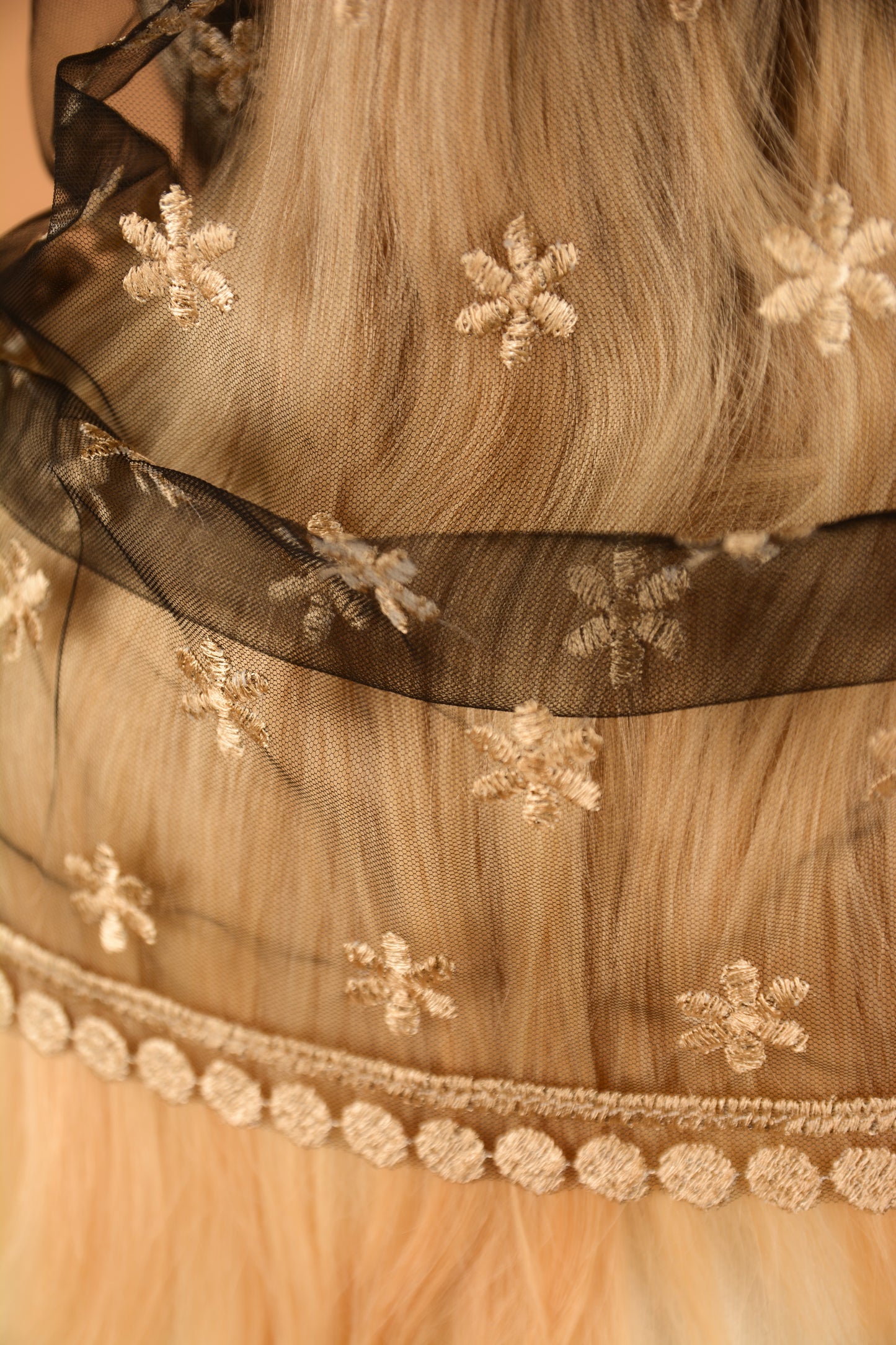 INFINITY GOLD MANTILLA - MariaVeils