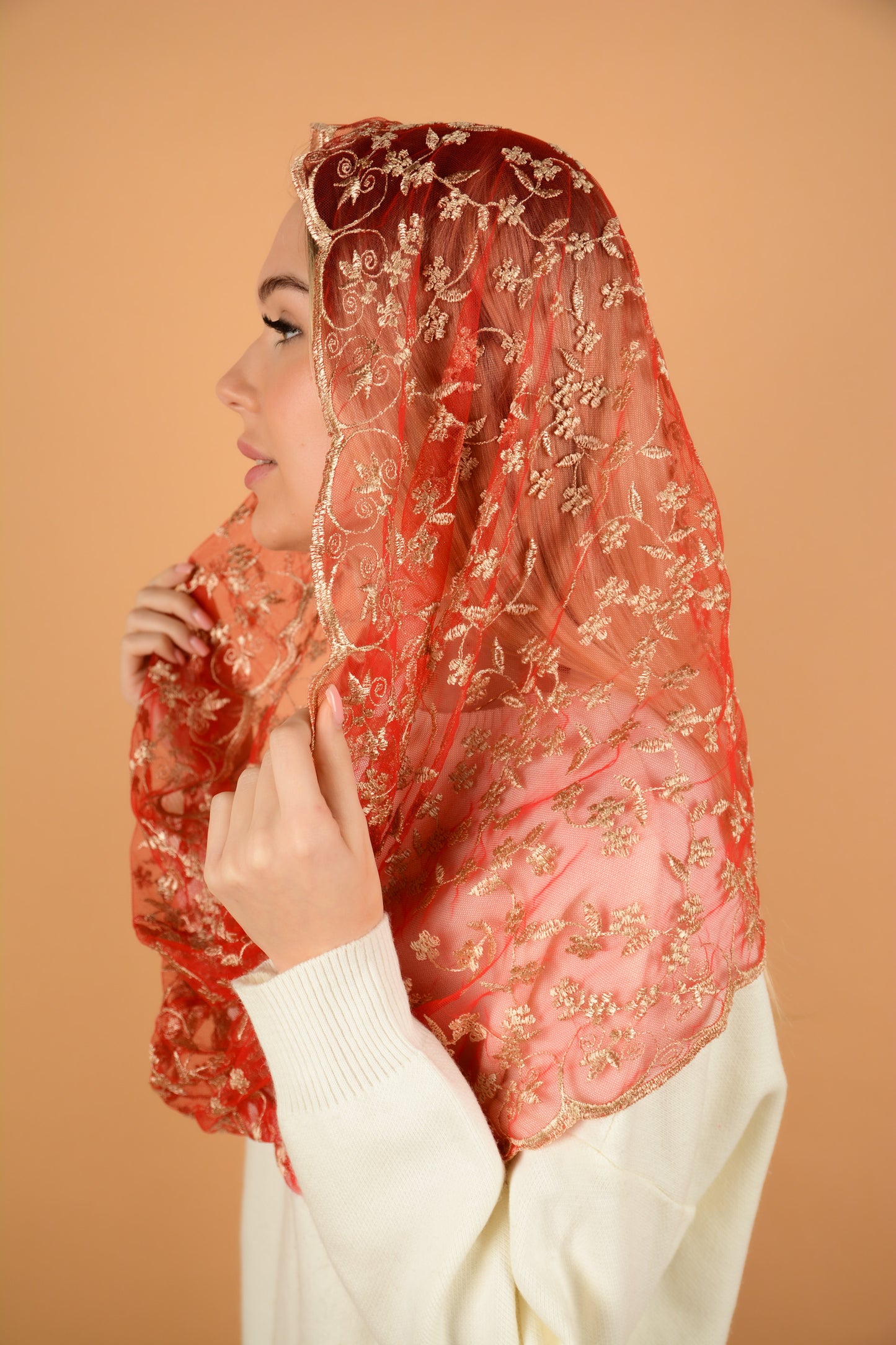 Gold Infinity Mantilla - MariaVeils