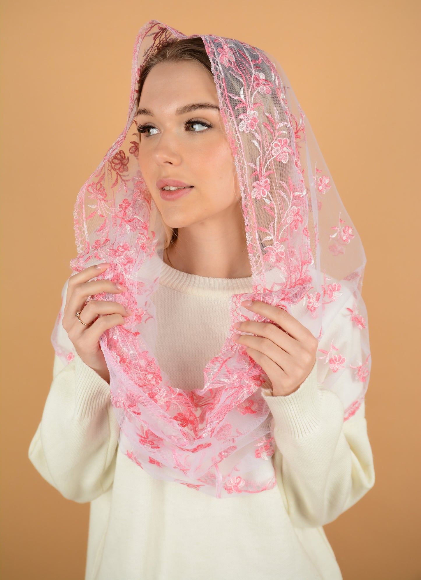 GRADIENT PINK INFINITY VEIL - MariaVeils