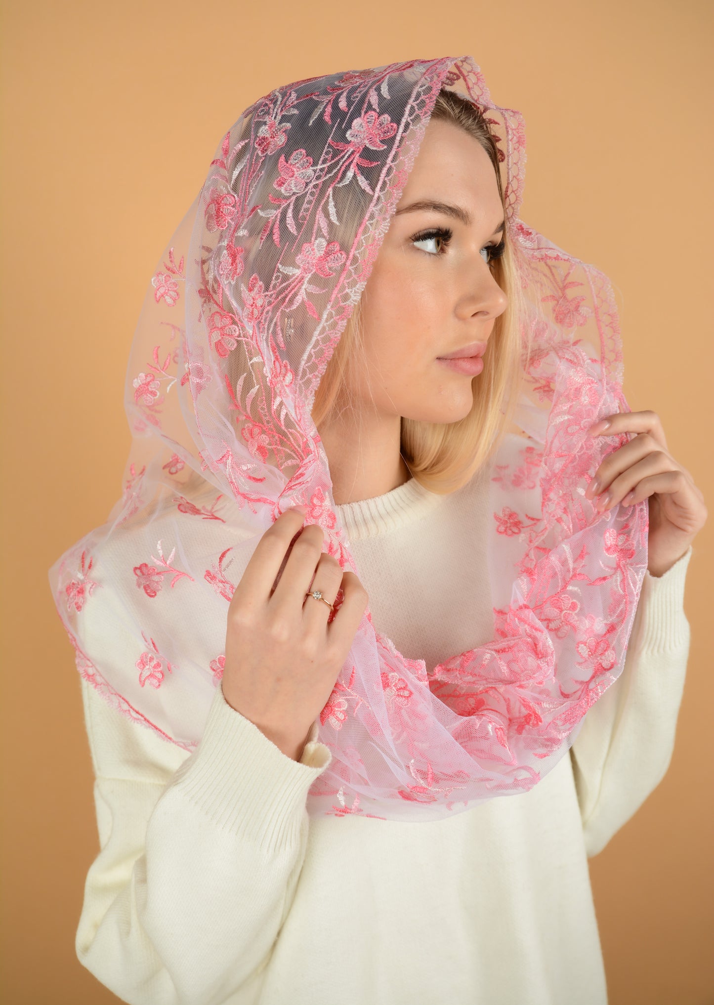 GRADIENT PINK INFINITY VEIL - MariaVeils
