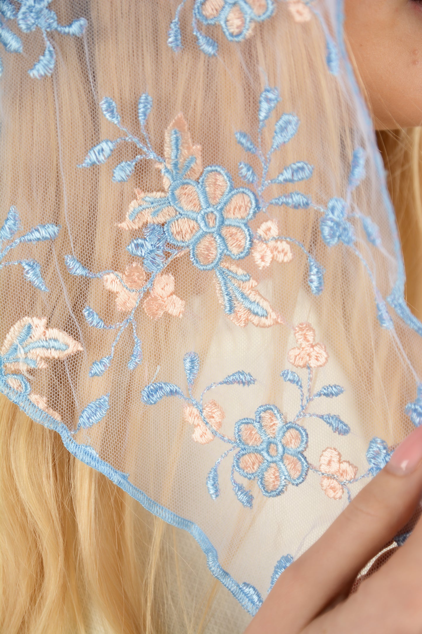SHORT PEACH & BLUE VEIL - MariaVeils