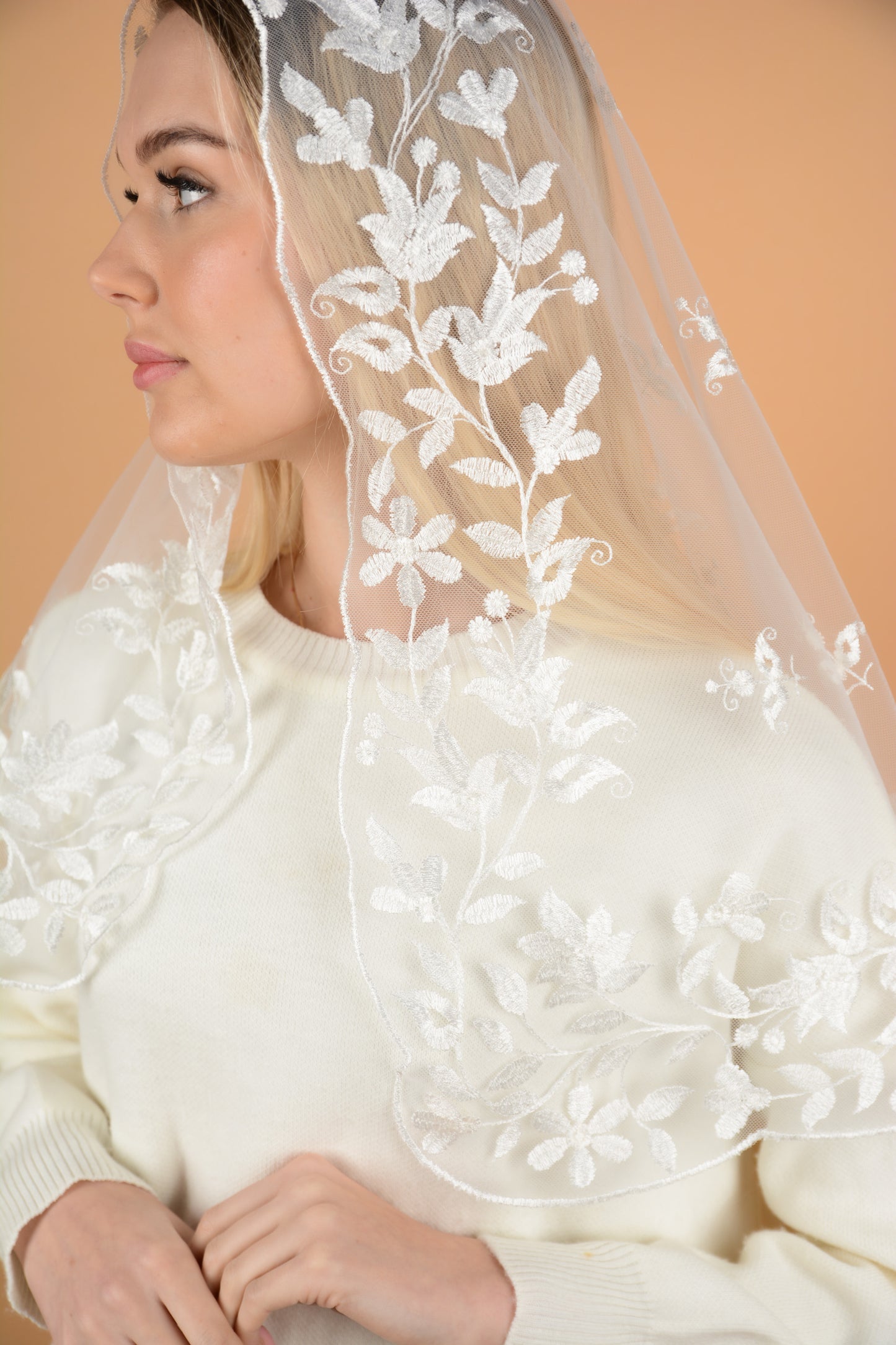 LONG IVORY EXCLUSIVE VEIL - MariaVeils