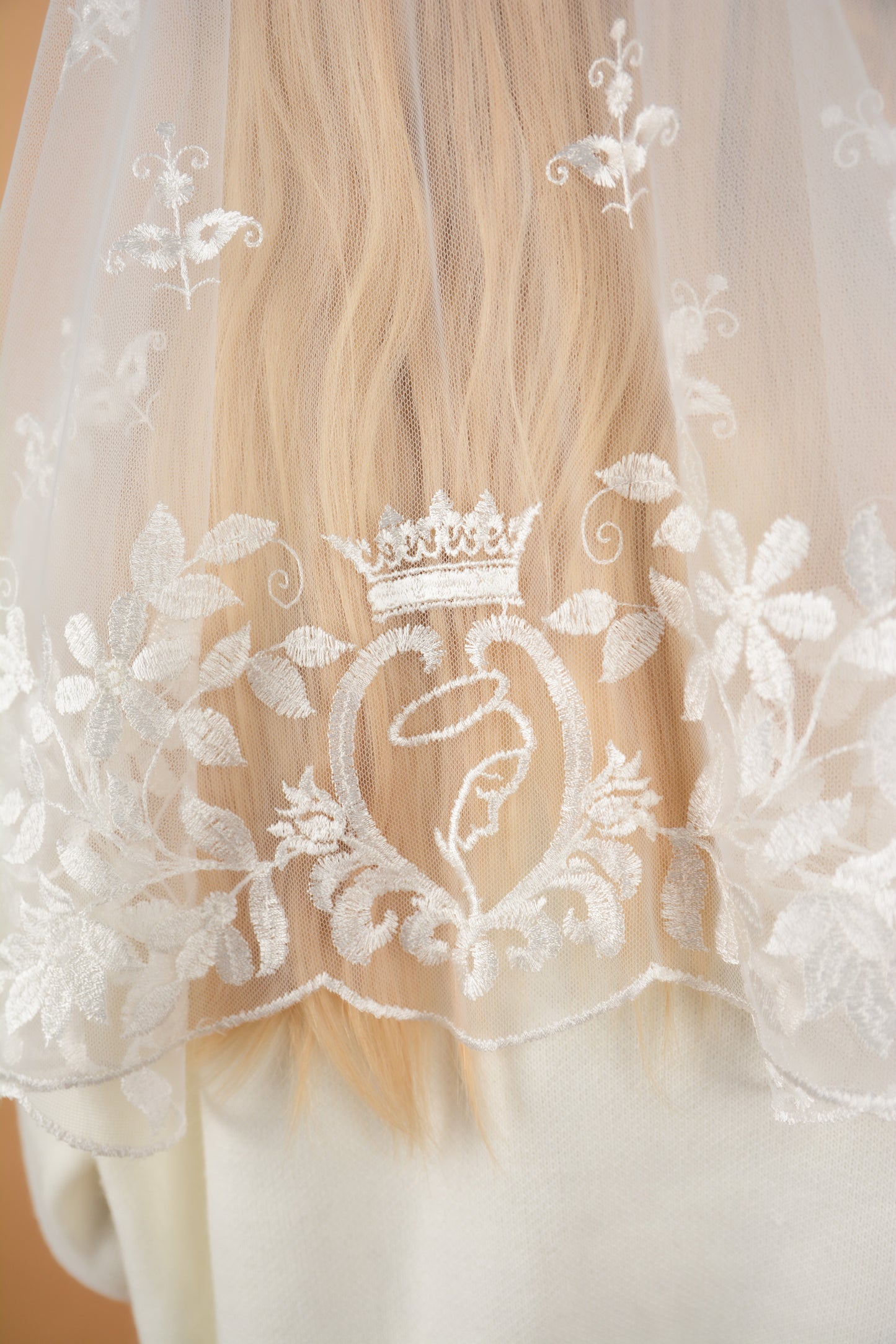 LONG IVORY EXCLUSIVE VEIL - MariaVeils