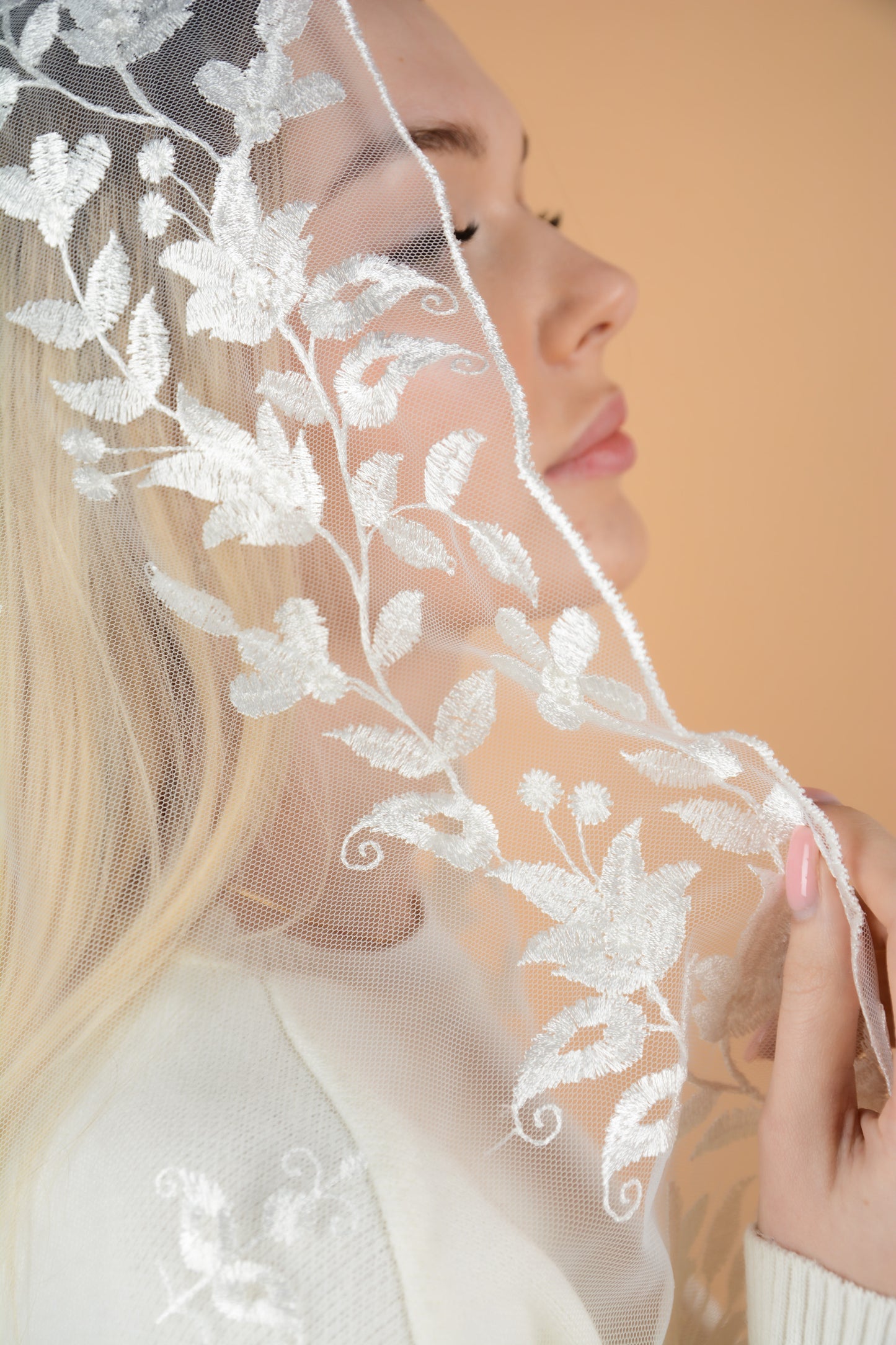 LONG IVORY EXCLUSIVE VEIL - MariaVeils