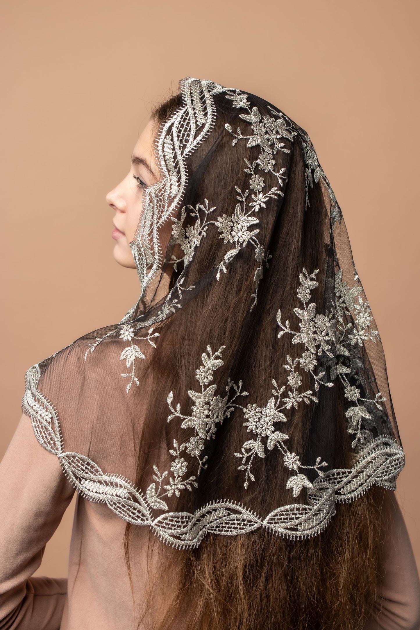 Short gold chapel veil - MariaVeils
