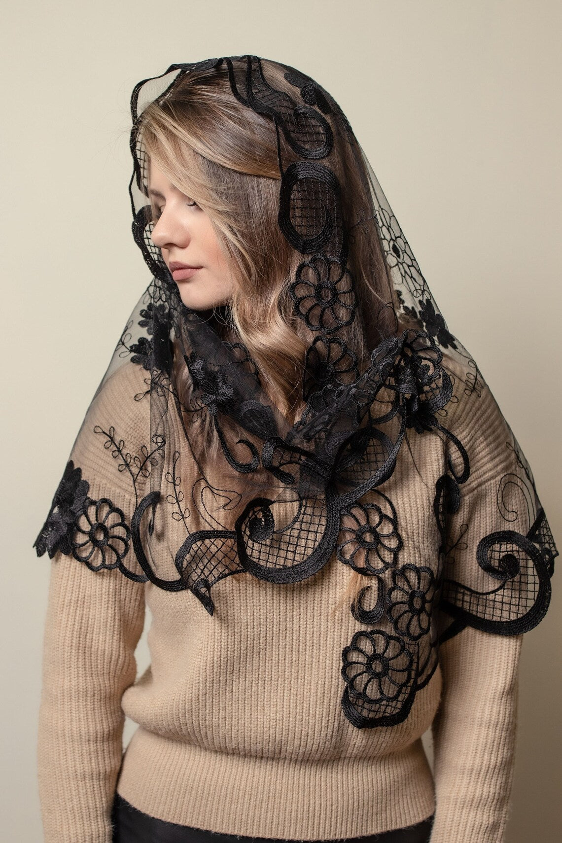 LONG FLORAL VEIL - MariaVeils
